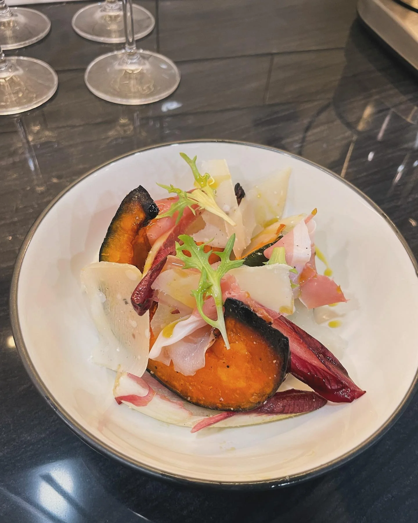 for Alyssa and old friends, Italian wine and dine. MENU: winter squash and prosciutto - mushroom agnolotti with chanterelles and black trumpet - rose French macaron with raspberry jam and white chocolate cream ✨
