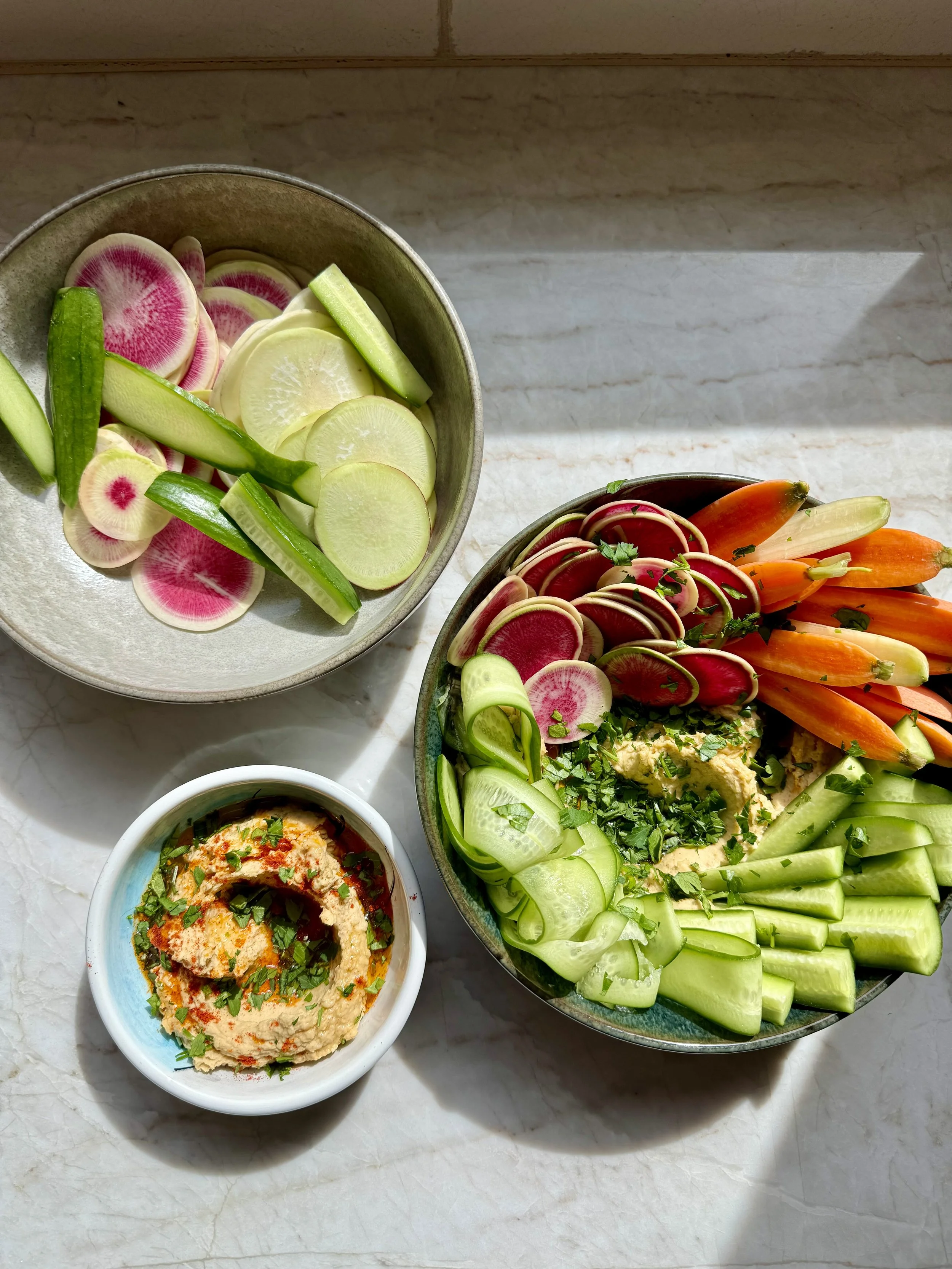 Creamy Hummus w/ Fresh Veggies