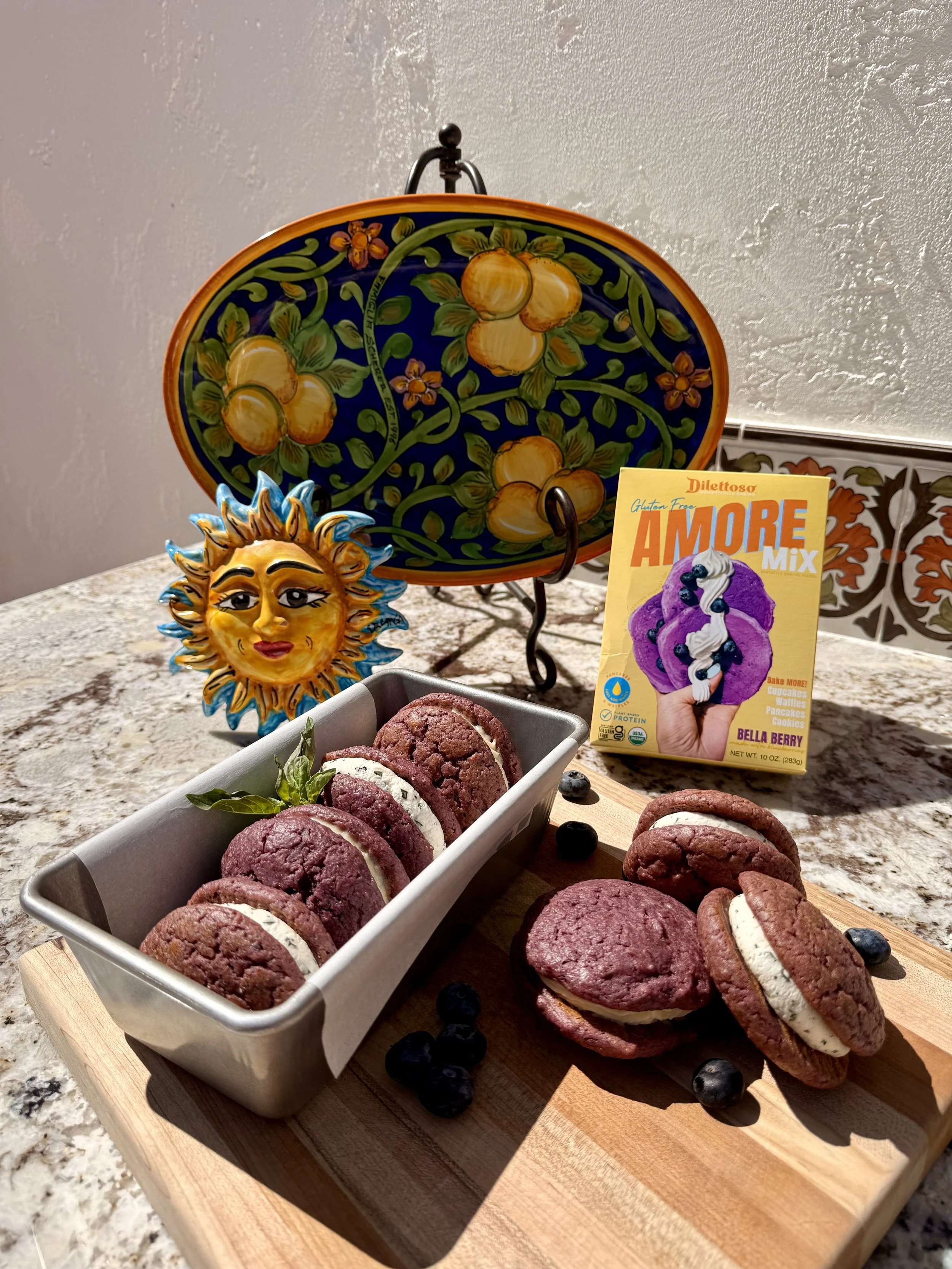 Bella Berry Whoopie Pies