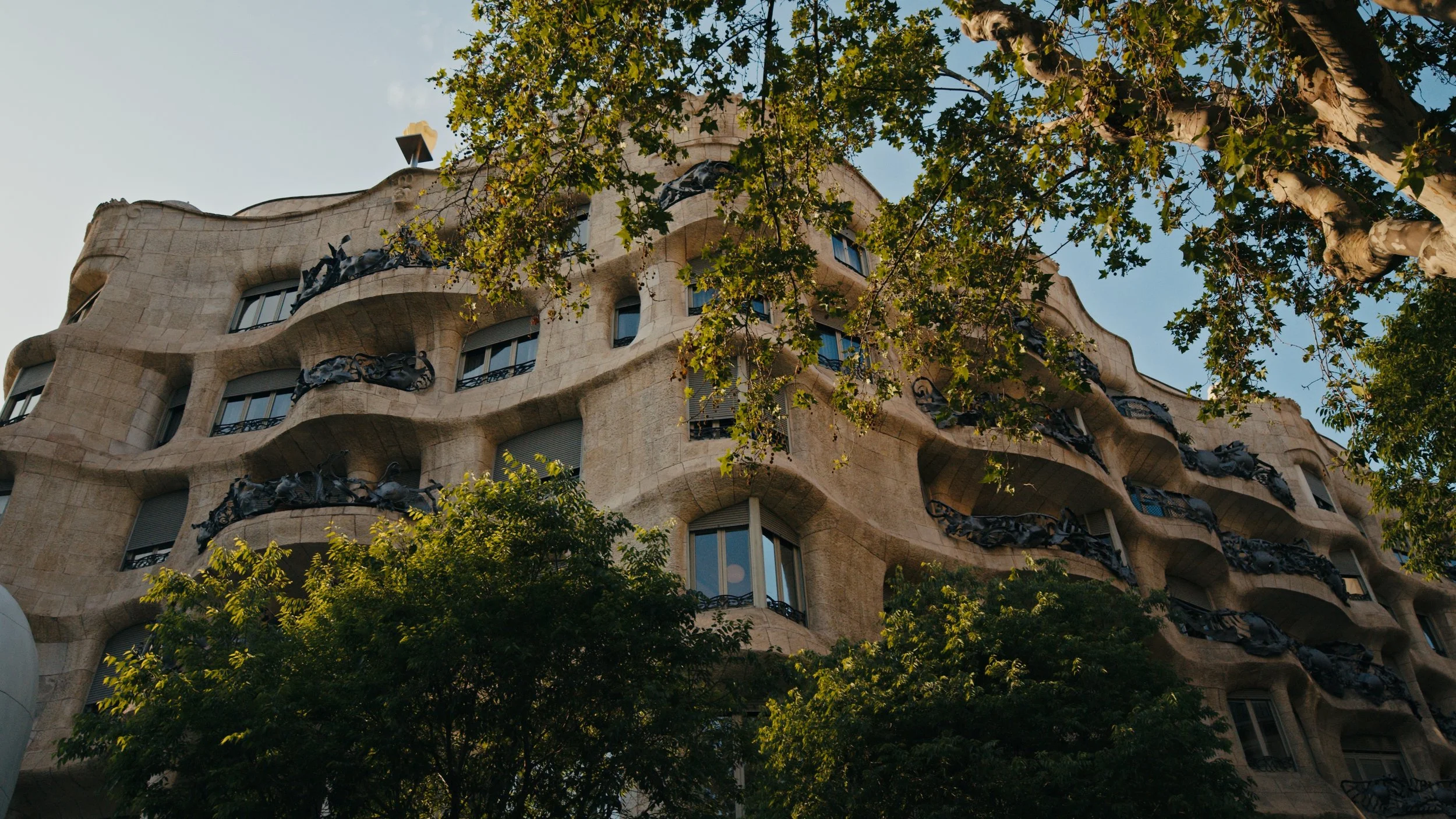 Barcelona v2_1.27.1.jpg