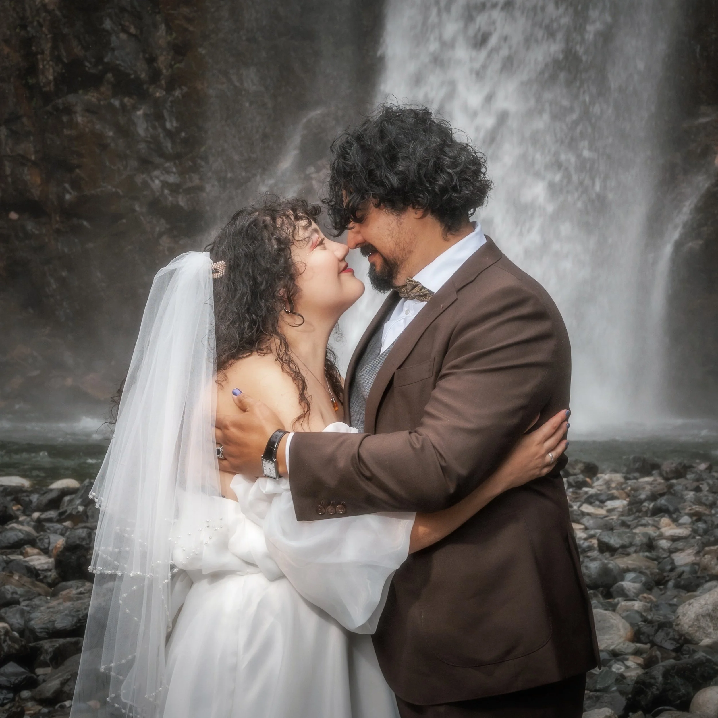 There are worse places to say &ldquo;I do.&rdquo; 

For the couples who would rather exchange vows surrounded by towering trees, rushing waterfalls, and wild landscapes than spend the day inside a ballroom.

The Pacific Northwest has some pretty spec