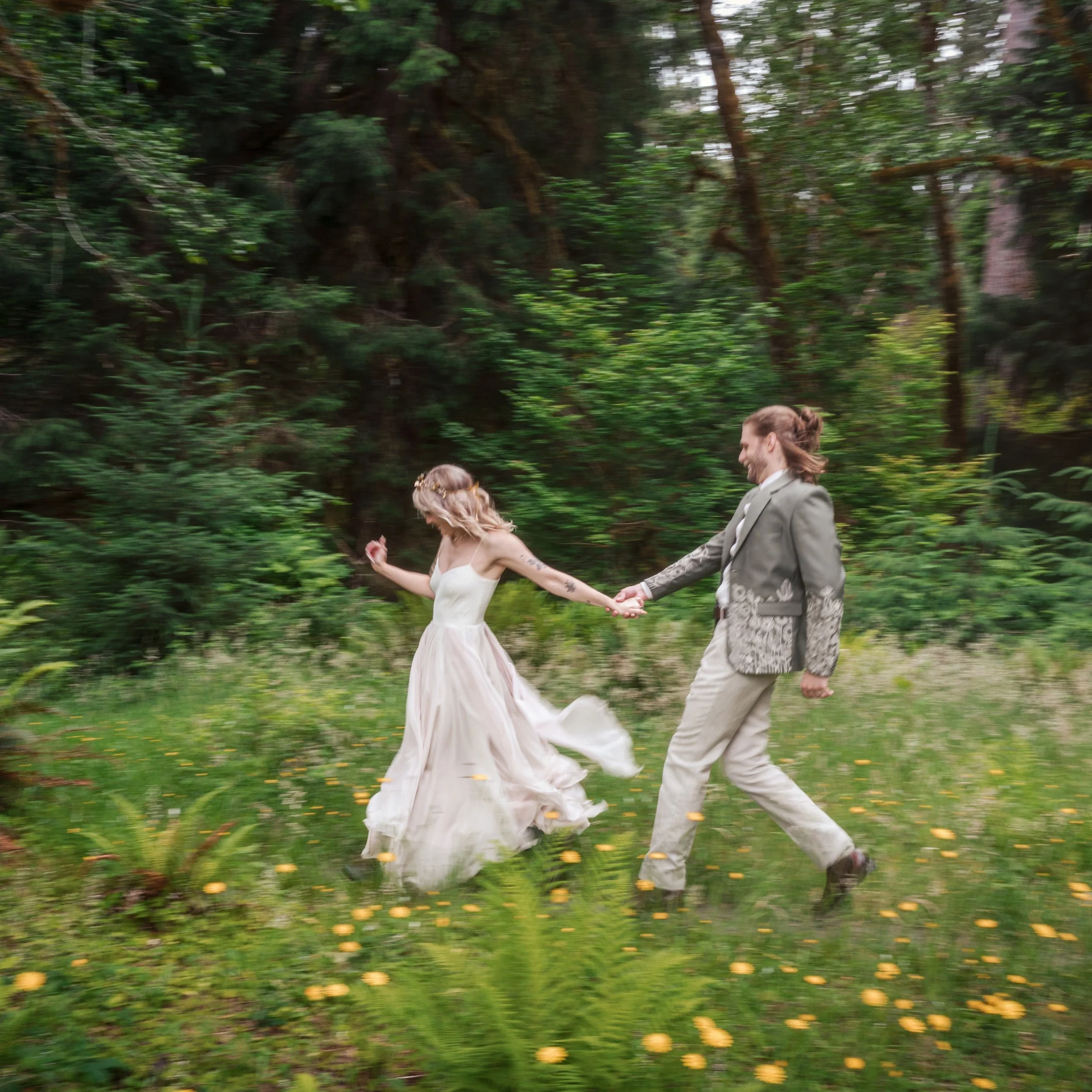 For the wildly romantic. 🌲✨

The ones who want to twirl through a meadow instead of standing still.

Who want their wedding photographs to feel like a scene from a storybook&mdash;but still feel like them.

That's my kind of wedding day.

#PNWElopem