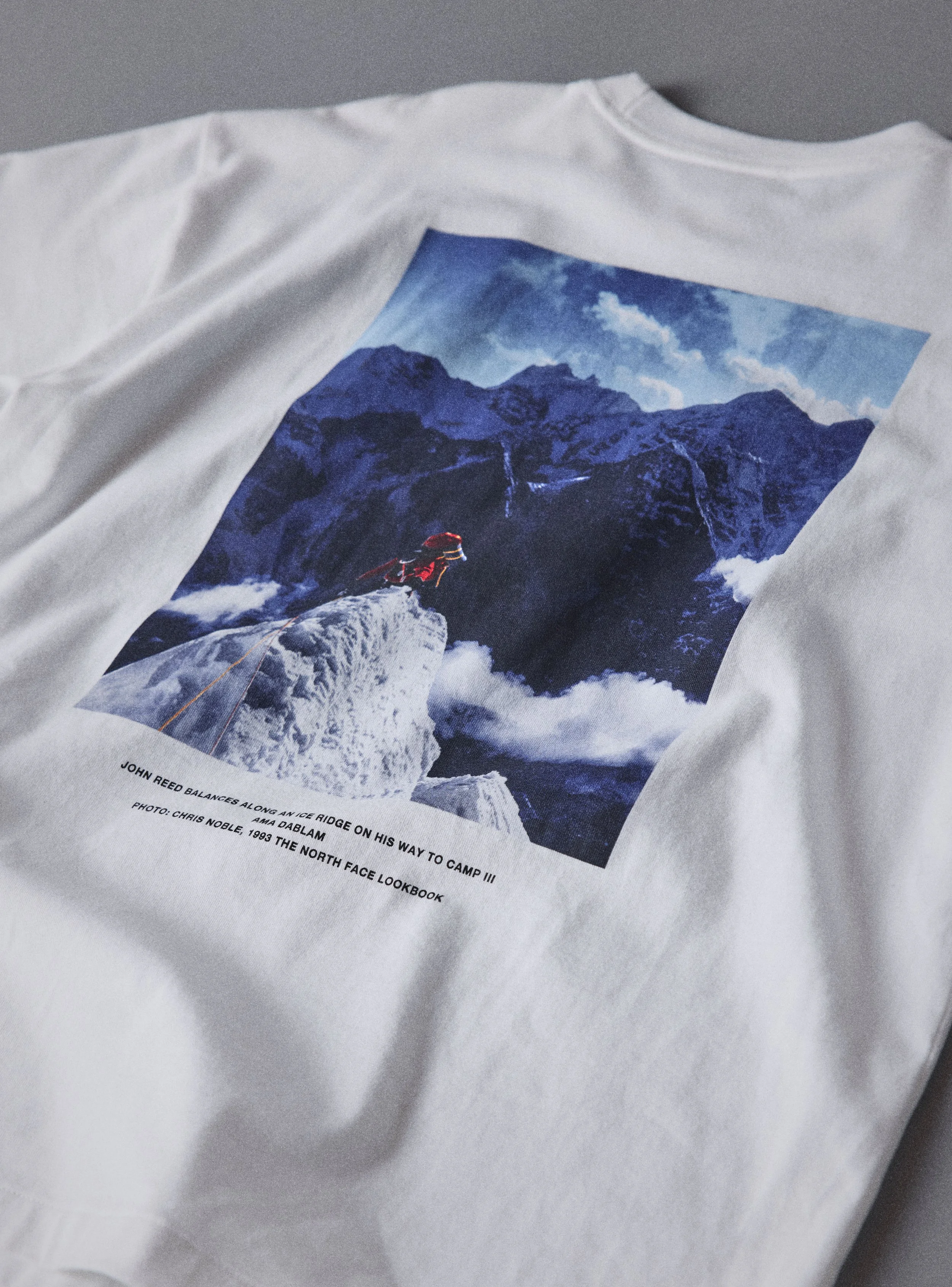 TNF_EVRG_FW25_ICONS_WM_Casentino_White_Tee_NF0A8JGPFN4_03.jpg