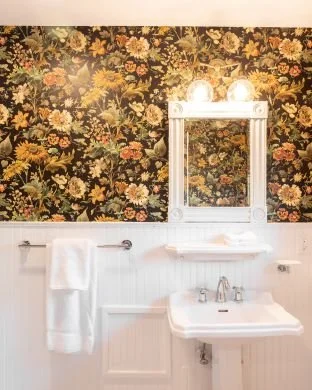 205 - wood room bathroom.jpg