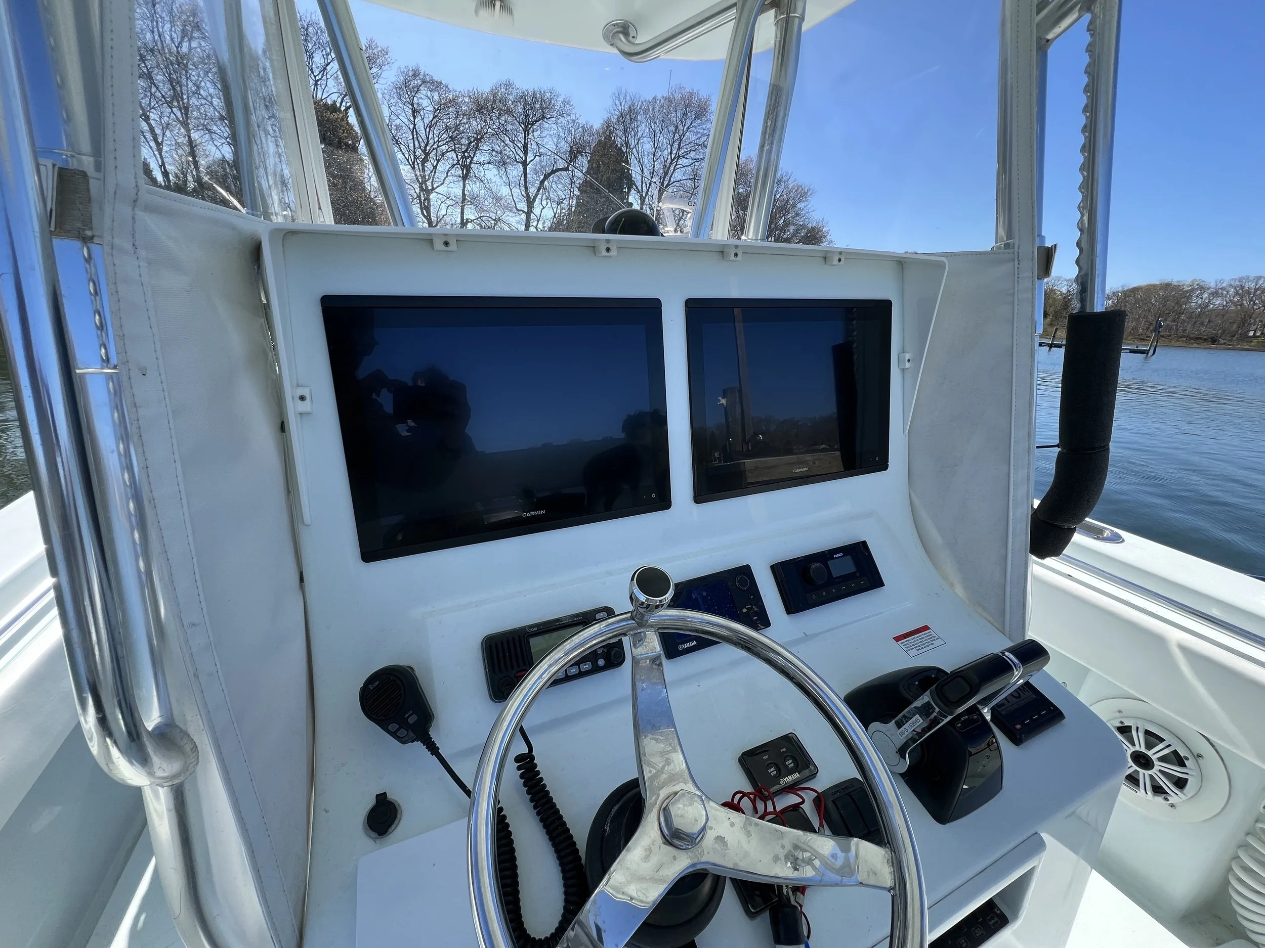 dual Garmin 8617 screens on a 32 contendewr