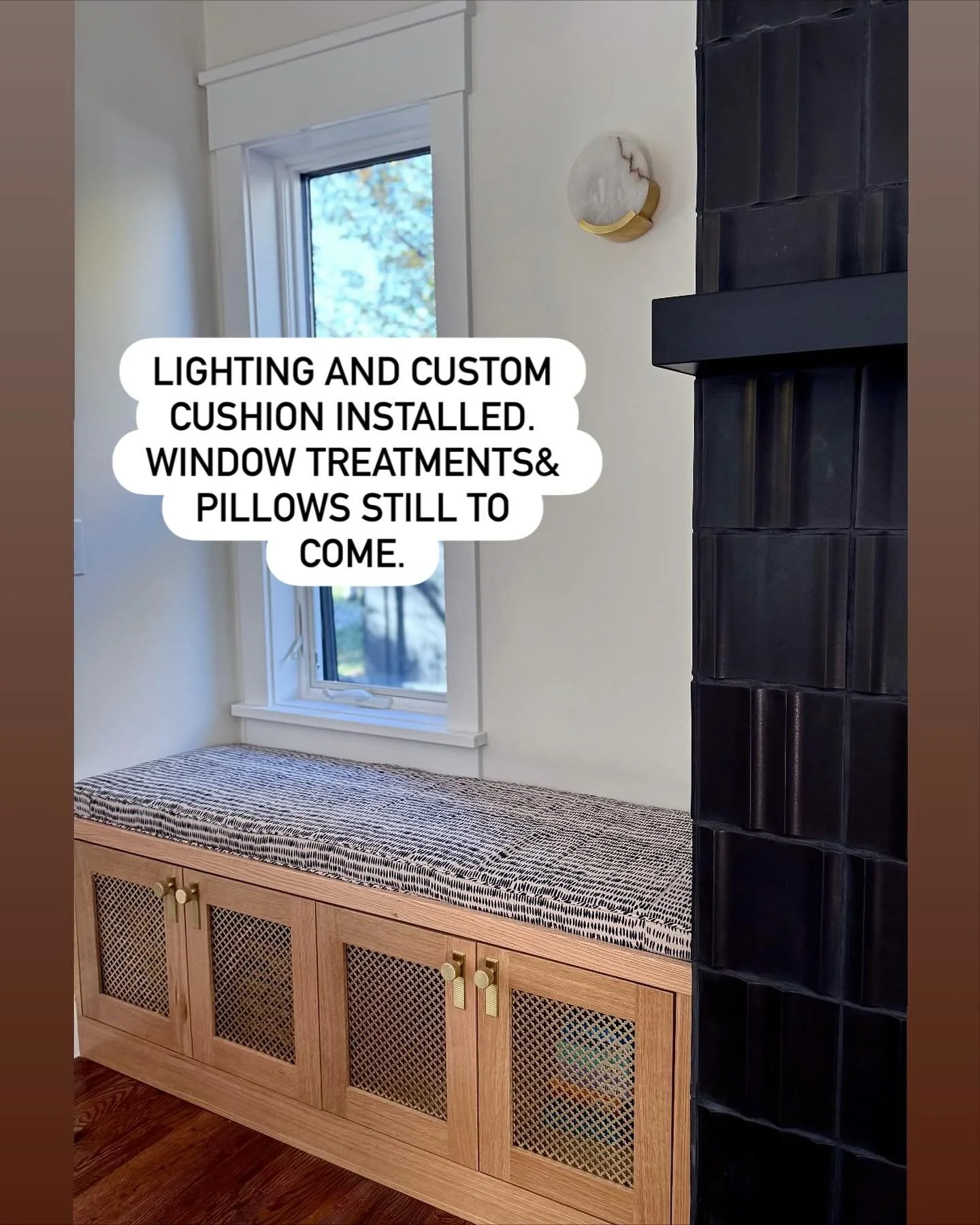 All the final details are starting to come together for this fireplace wall refresh. I desperately need @sierraannphotography to come take actual good photos of this project 🫣