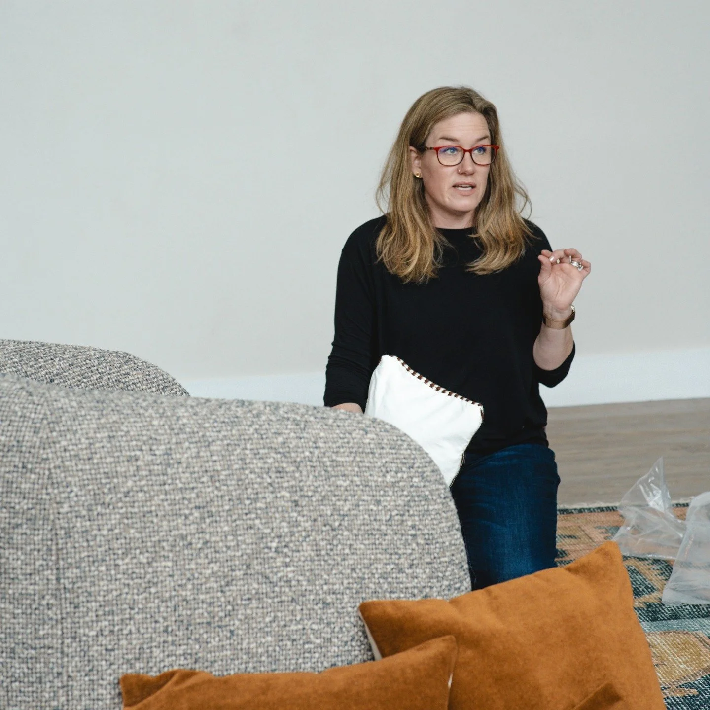 If you've ever worked with me on an install day for a project you've likely seen this expression. I also love to talk with my hands. 😬 Love to all the amazing folks that have put up with my shenanigans. @callychastain @miasussman @kristen.abbott.art