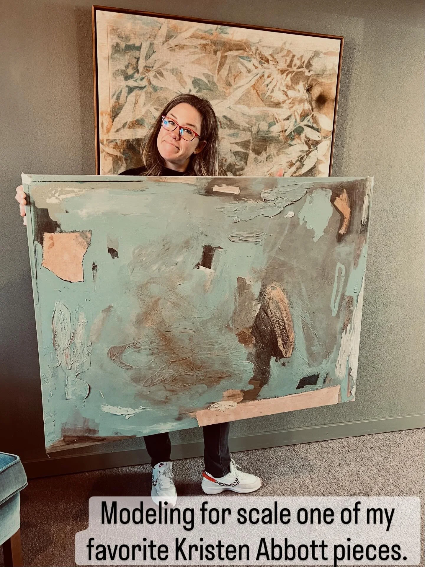 I always try to go the extra mile for all my clients. This time I&rsquo;m modeling one of my favorite @kristen.abbott.art pieces to show scale.