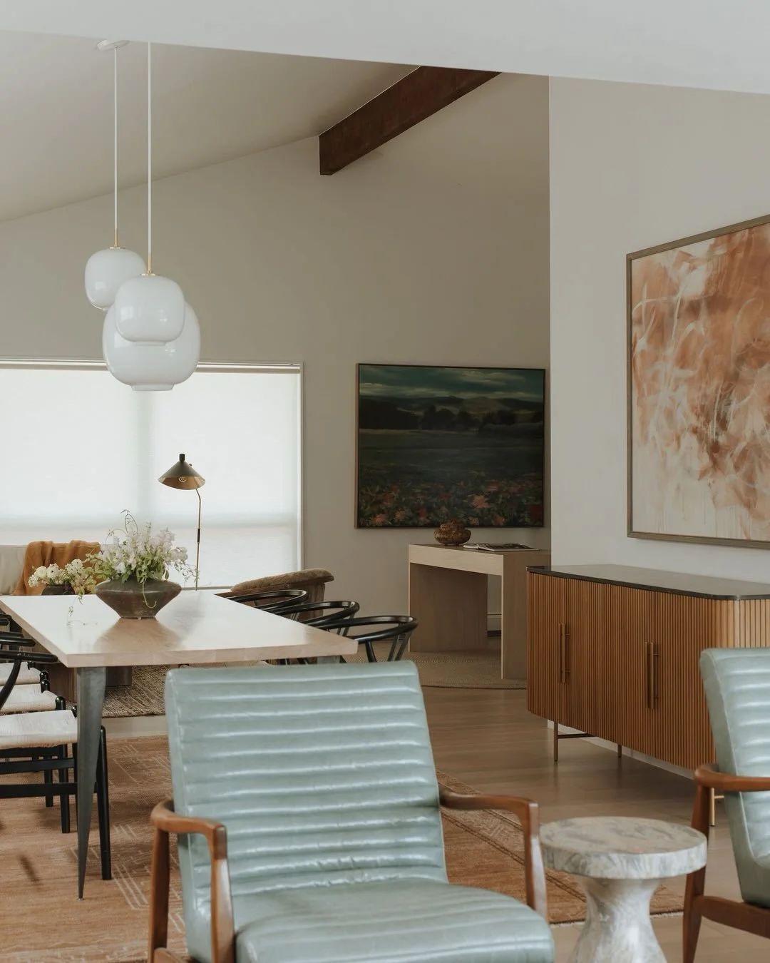 This one was a really special project to work on. The house had beautiful architectural moments to begin with, and my job was to refine and soften them.&thinsp;
&thinsp;
We warmed up the stone with camel leather, layered in green for contrast, added 