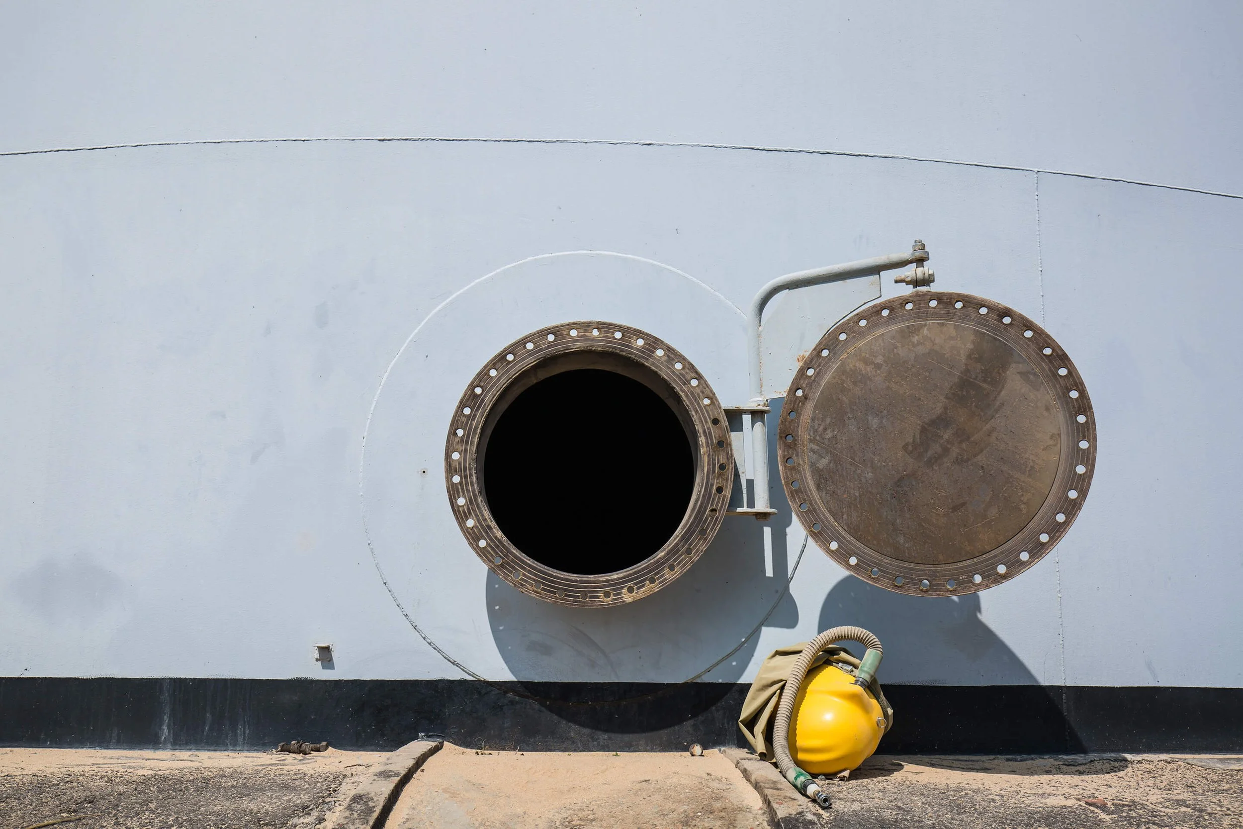 top-gun-rope-access-services-confined-space-work.jpg