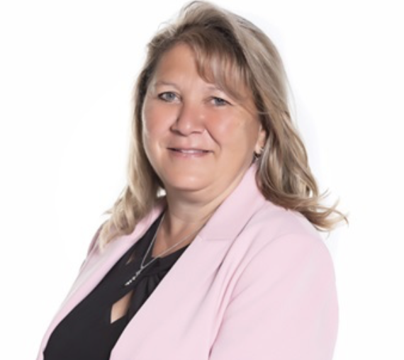  Nathalie Frennette est cheffe de la direction de Agiska Coopérative. La photo (gracieuseté)  est tirée du site  Granby Express .  