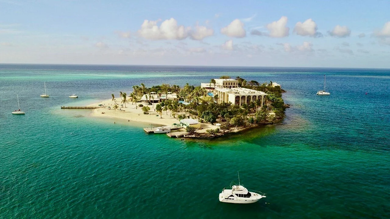 Hotel on the Cay Hotel on the Cay