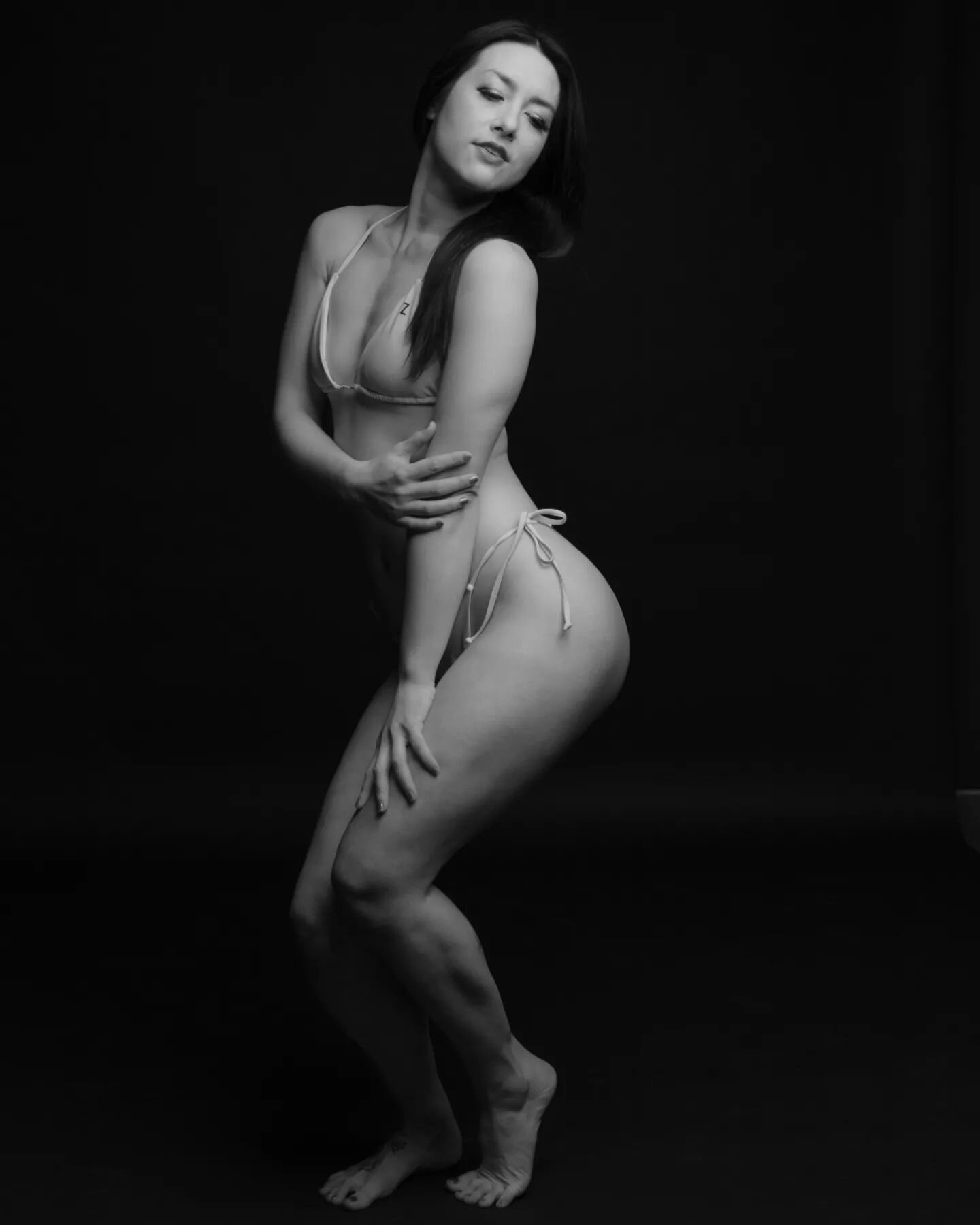 Experimenting with black and white. Thank you @isabellovemodel for your infinite patience while I try new ideas!

And thank you to everyone who shares and supports my work!