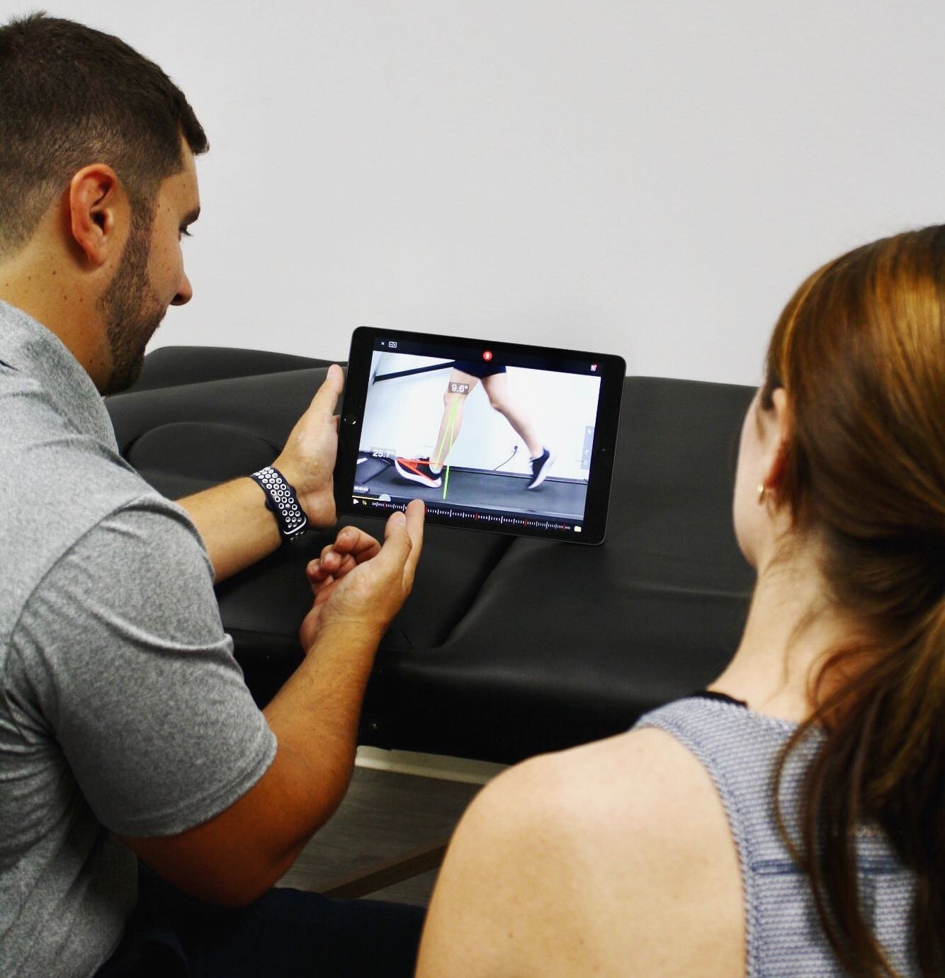 🏃 Elevate Your Run with a Running Analysis! 🏃

As a physical therapist, I take a brand new approach to a running analysis and I'm thrilled to share how it can transform your running experience.

🔍 Biomechanical Insight: Ever wondered about your ru