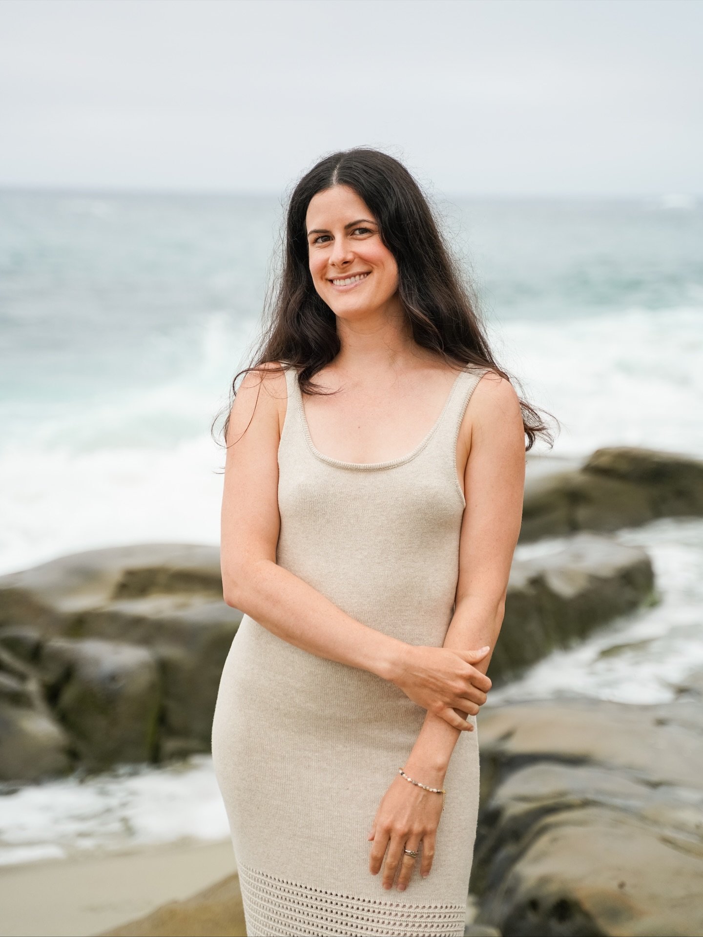 What ignites me as a space holder 🤍

Seeing the lives of the other become lighter, relationships closer, and self trust stronger.

Being a catalyst for co-regulation, creating mutual trust, openness, and safety.

Witnessing someone recognize the bes