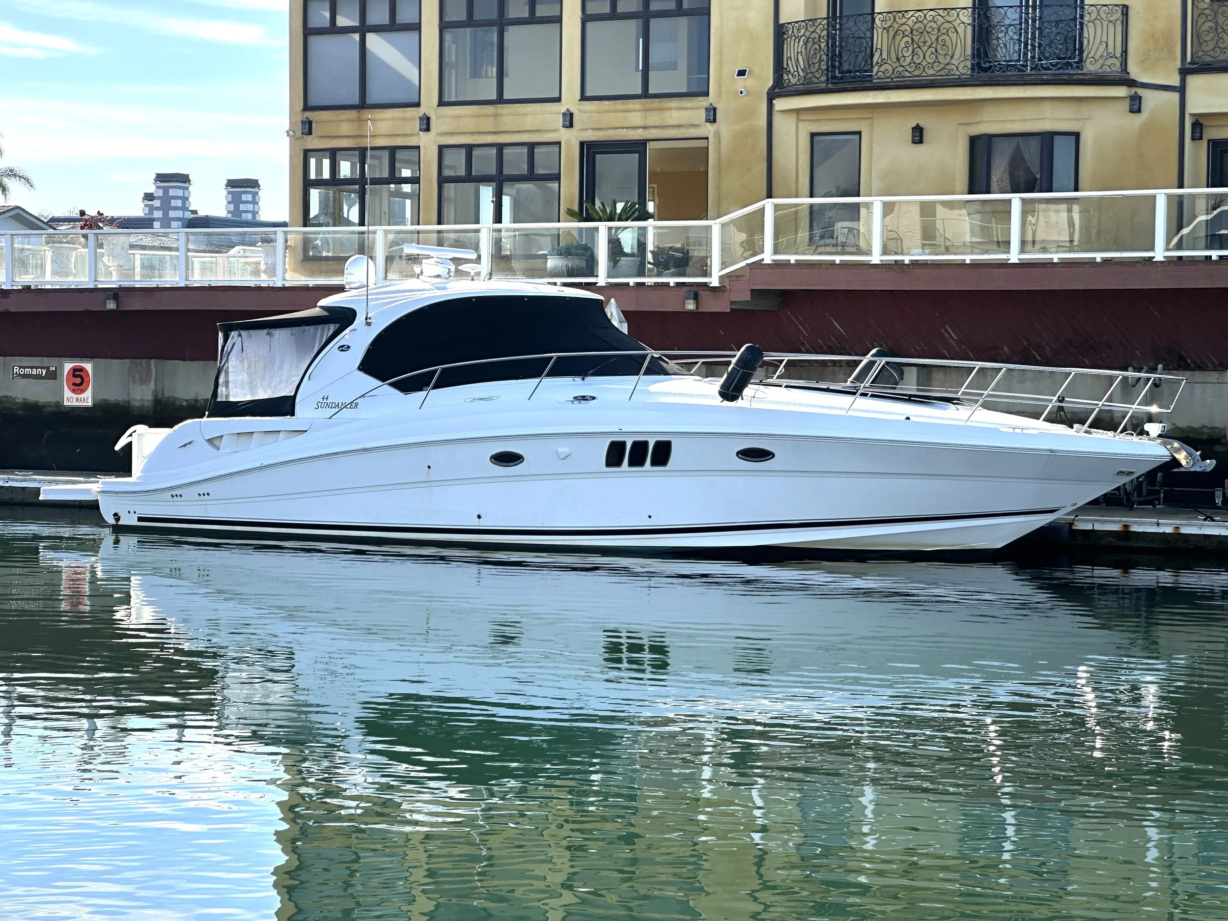 SEA RAY 440 Sundancer