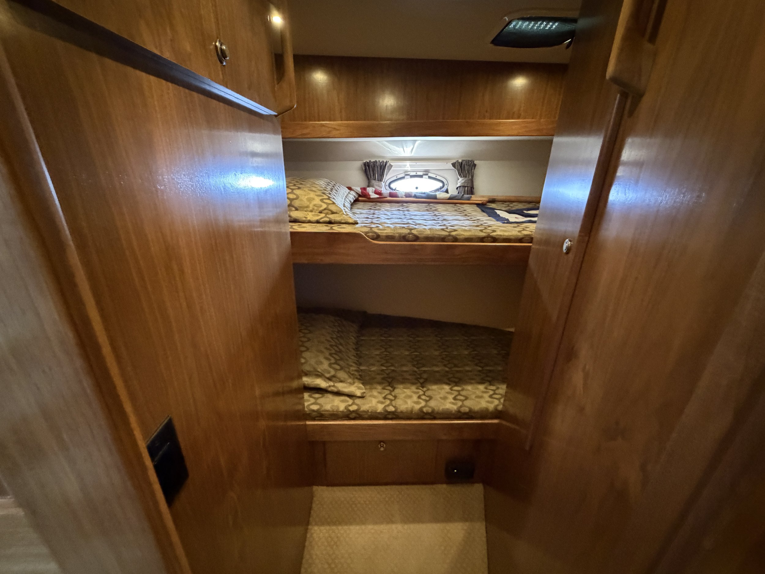 Guest Room.jpg