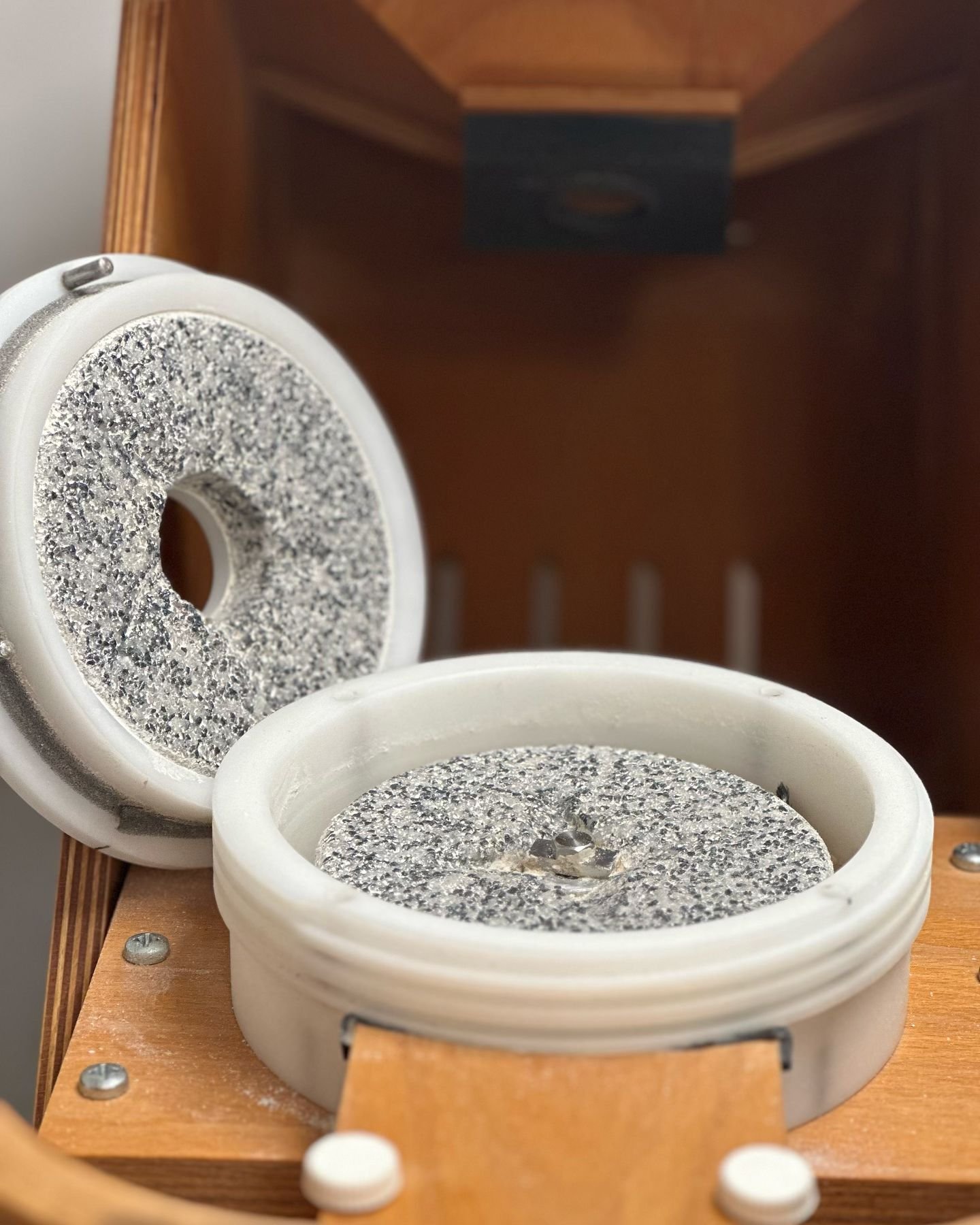 The mill, the myth, the legend. With the summer season over I&rsquo;m starting to find a little more time (and a little less dough) on my hands, which means I can finally formally introduce our new stone mill and talk a bit about milling 😀!

I am by