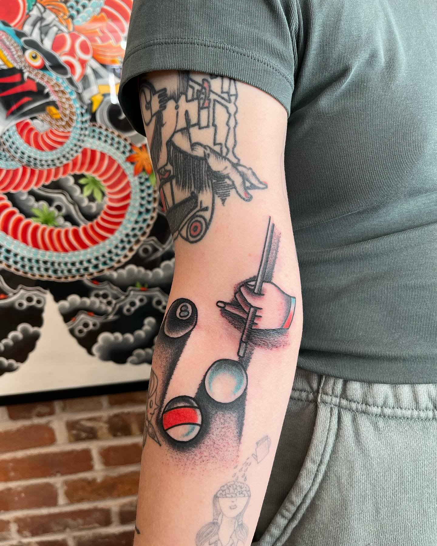 @losingshape 

To Book With Tron:
losingshapes@gmail.com
718-349-2025