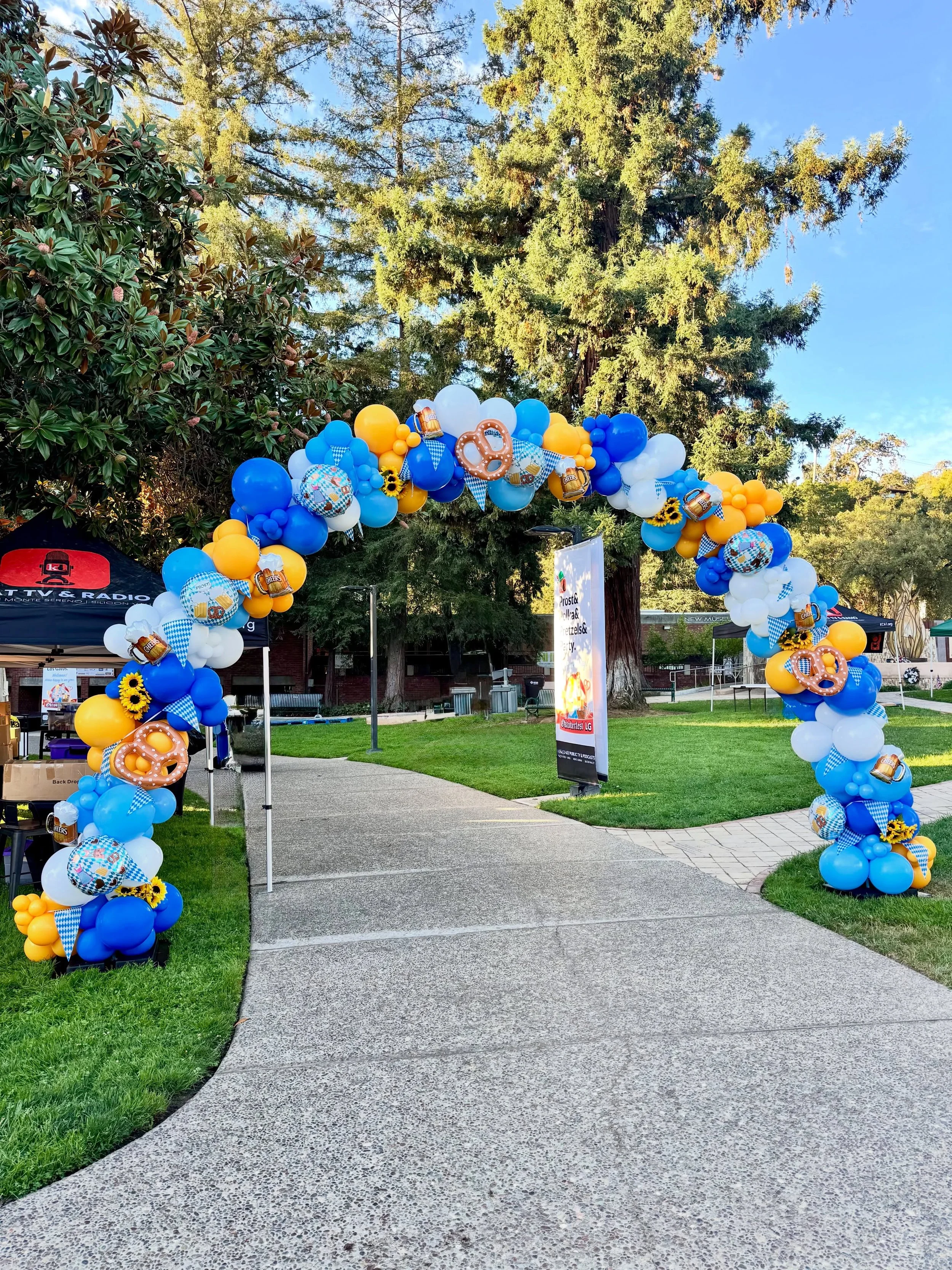 Back to back weekends for Los Gatos events!

Oktoberfest 2026 is in the books! 🥨🍻🌼 

#Oktoberfest #OctoberfestLosGatos #Oktoberfest2026 #LosGatosTown #InflatedCreationsByBrittany
