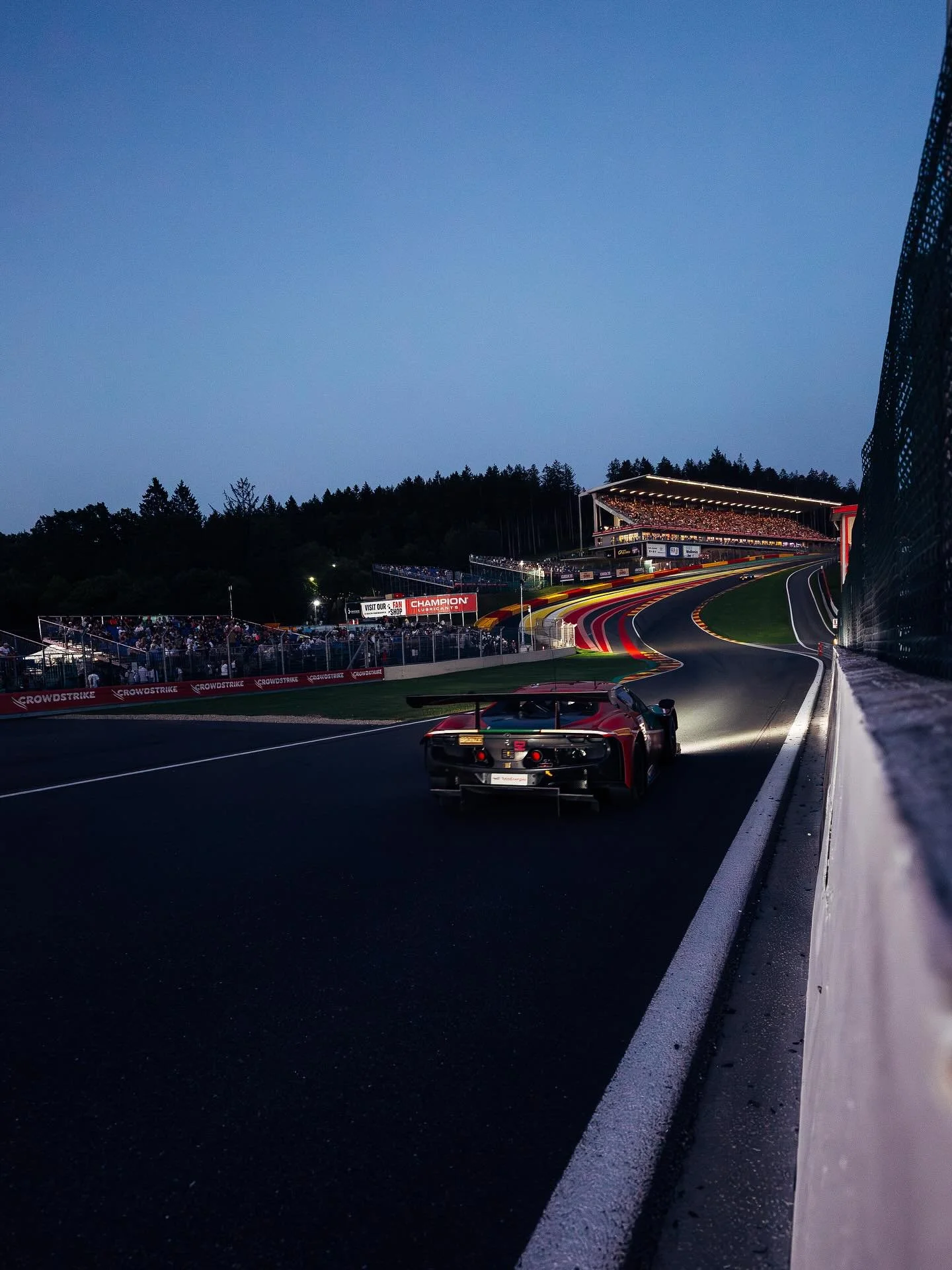 Ferrari. Eau Rouge. Sunset. Go on, I&rsquo;ll wait&hellip; name something more iconic.

#FrancorchampsMotors #FollowTheYellowStripe