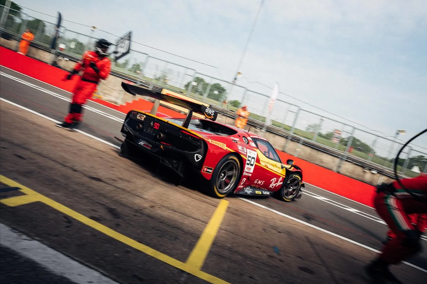 A return to one of the defining moments of our 2025 season.
First place at Brands Hatch. A standout moment of the season.
Swipe to relive the highlights.
#FrancorchampsMotors #Ferrari #FollowTheYellowStripe