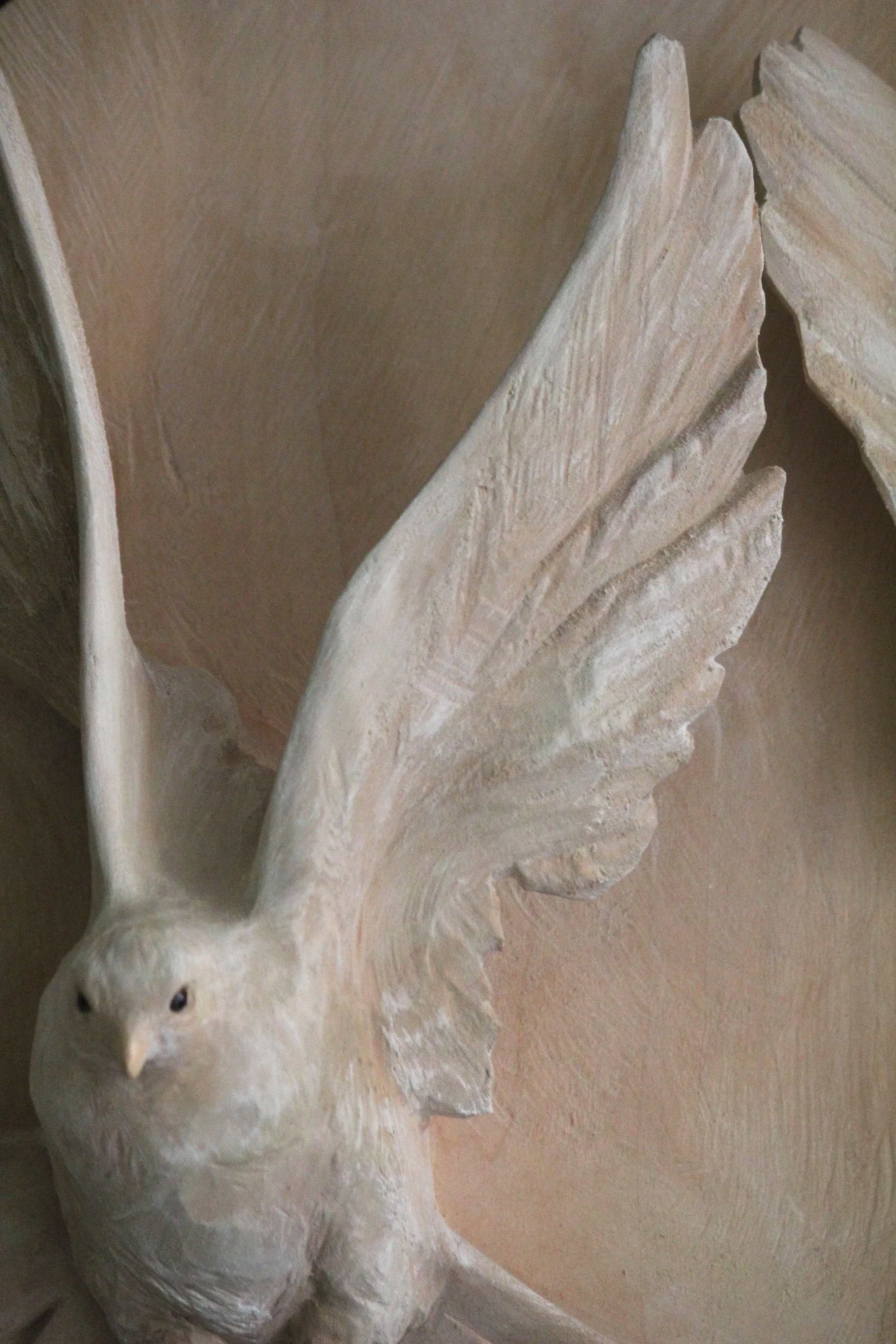 Tauben aus Linde von Gina Sommer, Atelier HOLZAB Holzbildhauerei Thun 