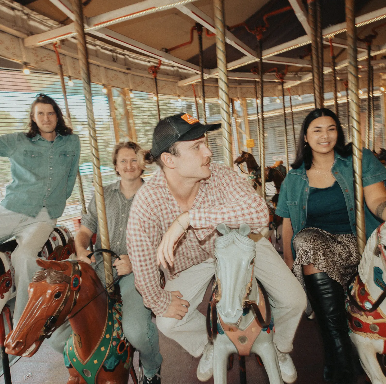 Live Thursdays: ARCHIE w/ Autumn Sunset