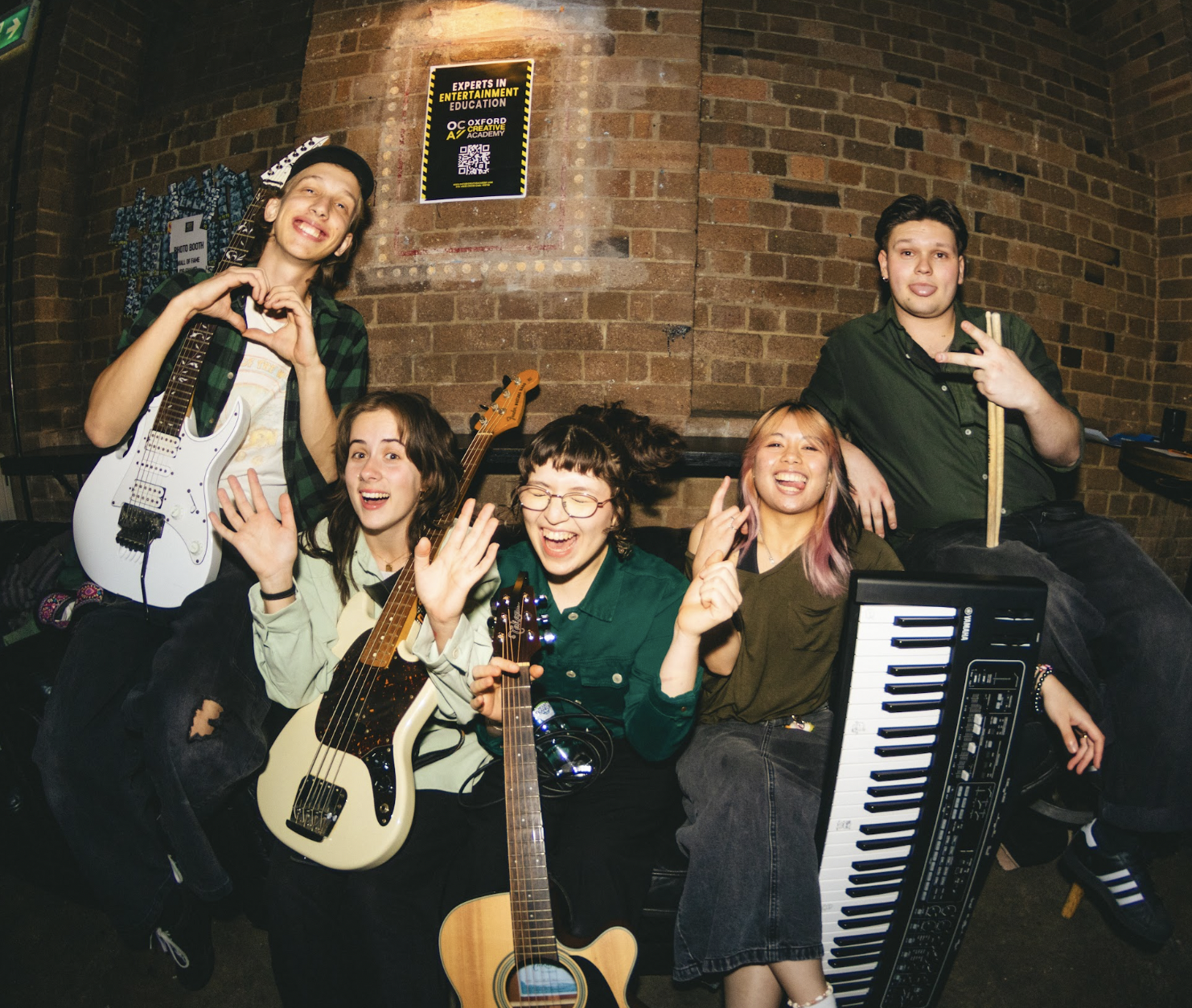 Live Thursdays: THE ARRAY w/ ANH CAT