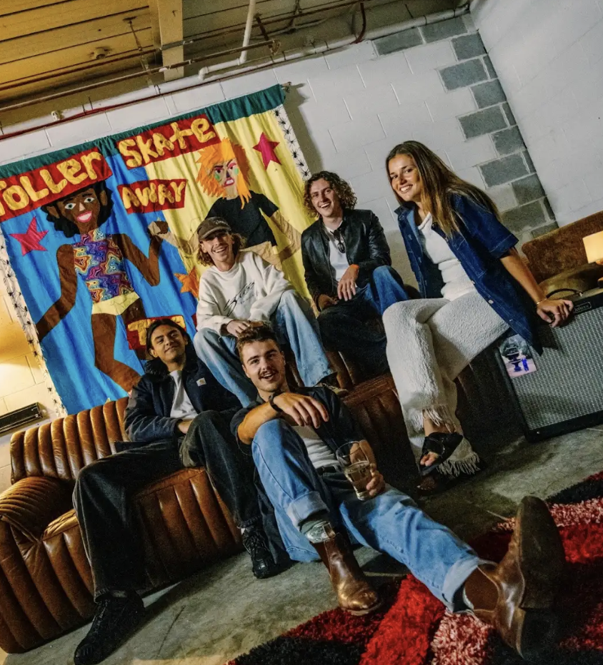Live Thursdays: SUMMER RAIN EP TOUR