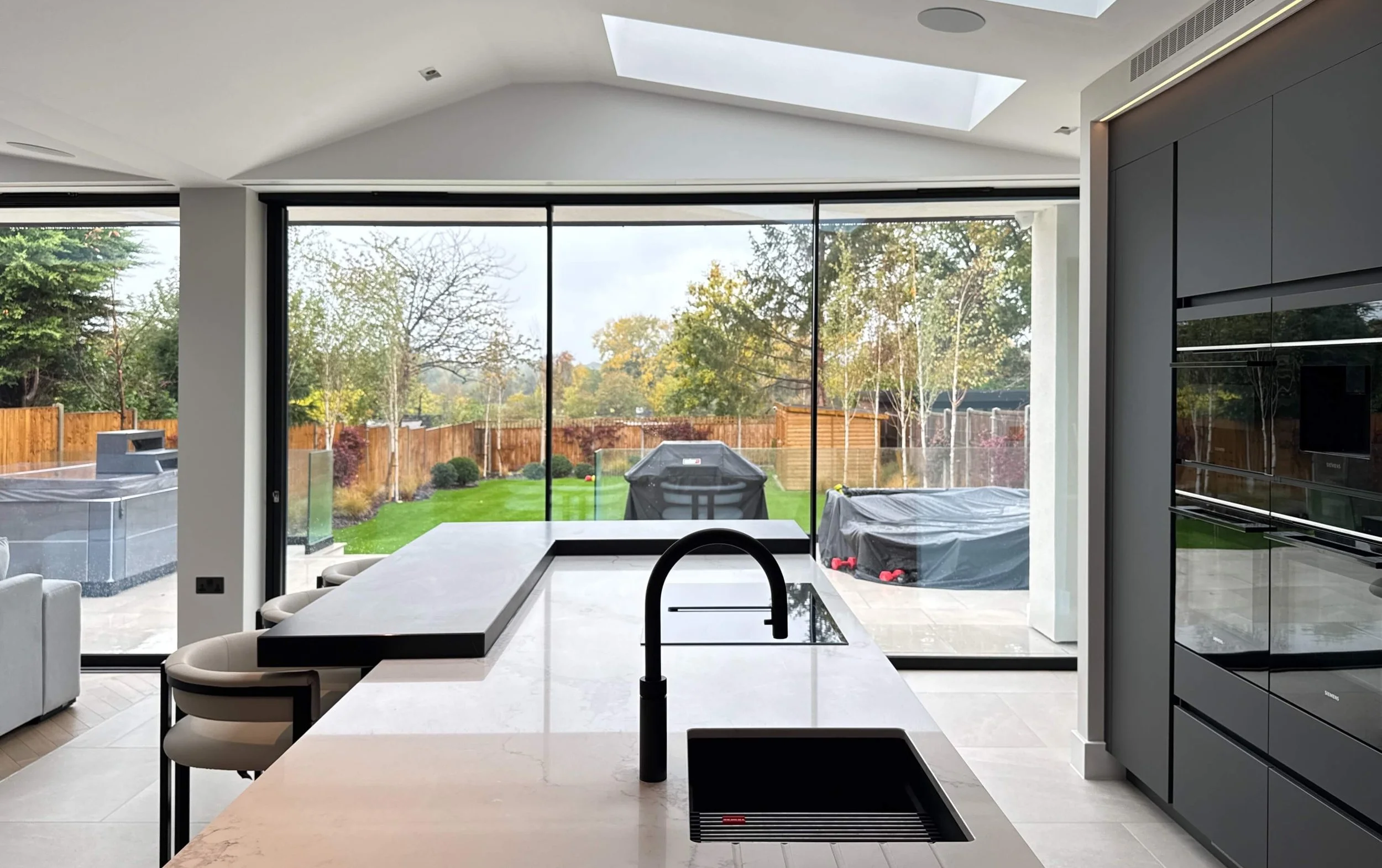 Grey Handleless Kitchen in Bromley