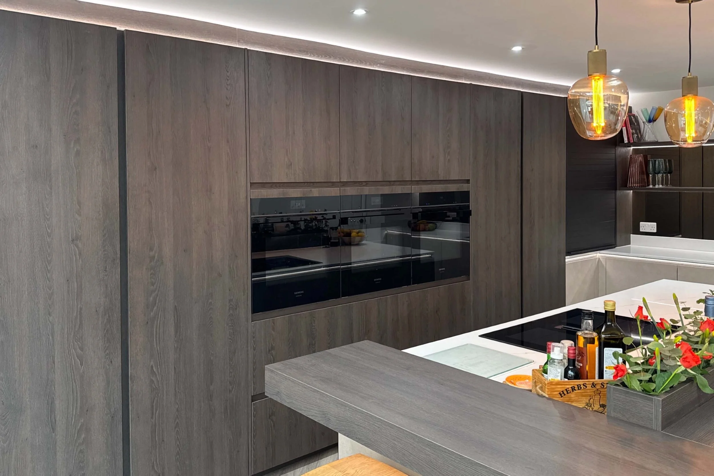 Oak & Grey Handleless Kitchen in Bexley