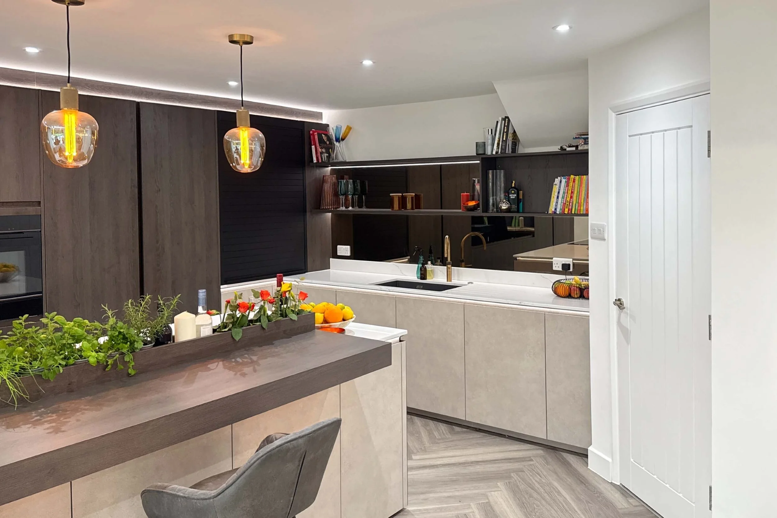 Oak & Grey Handleless Kitchen in Bexley