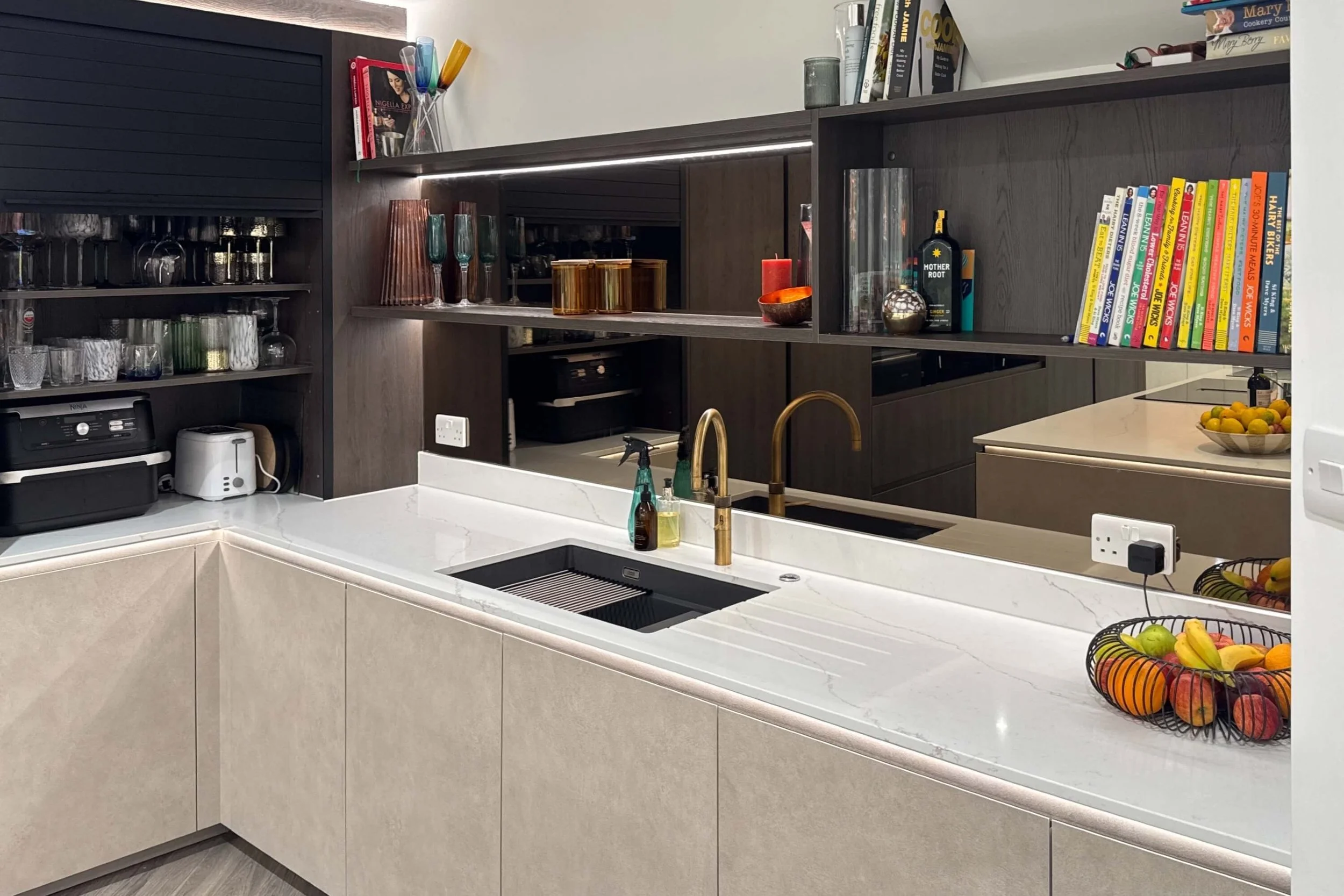 Oak & Grey Handleless Kitchen in Bexley