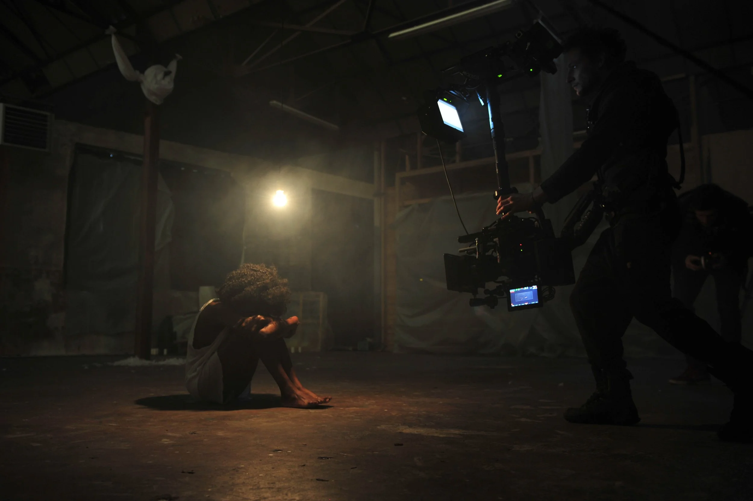 MaelePerson/photographe/Tournage/clip/Inna moja/1