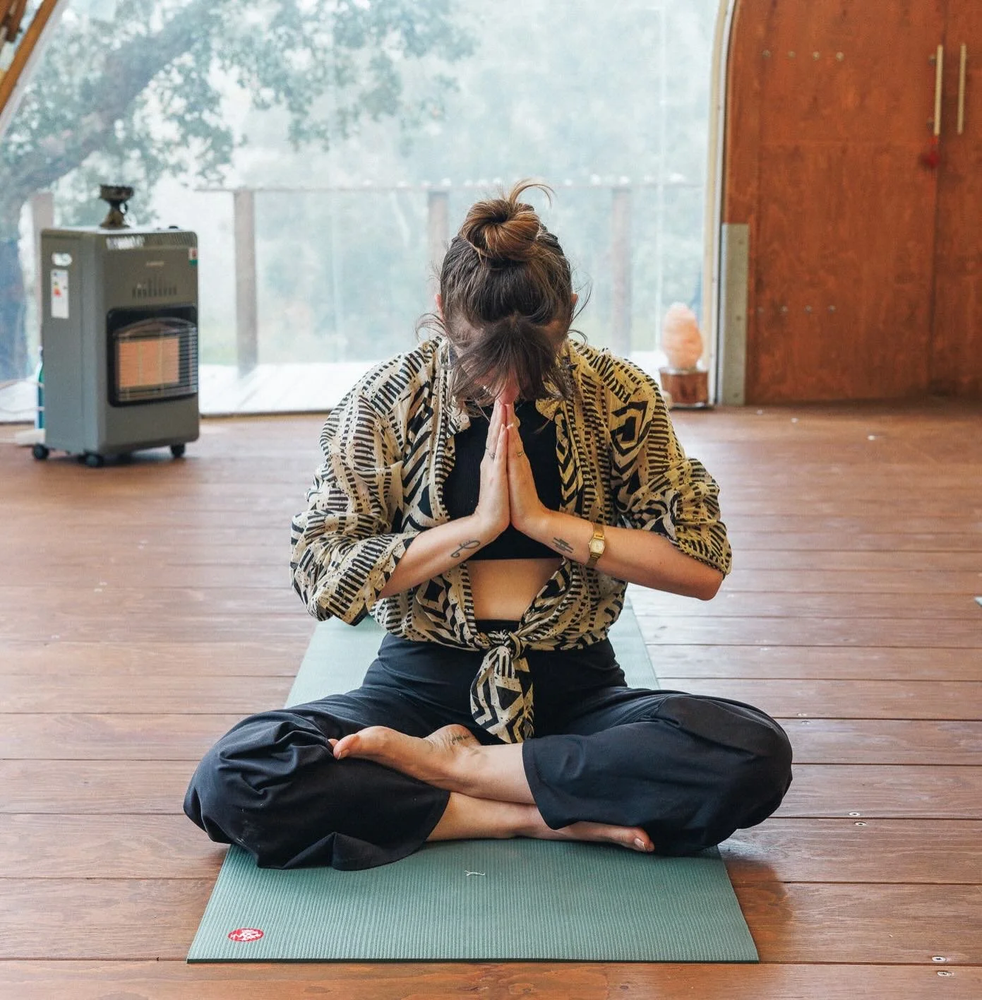 Season 3 &mdash; that&rsquo;s a wrap. We did it. ✨
 24 retreats and countless guests from all over the world.
This year, Serra Vida held space for Silence, Tantric connection, Earth Connection, Ceremony, Somatic movement, Women&rsquo;s work, Men&rsqu