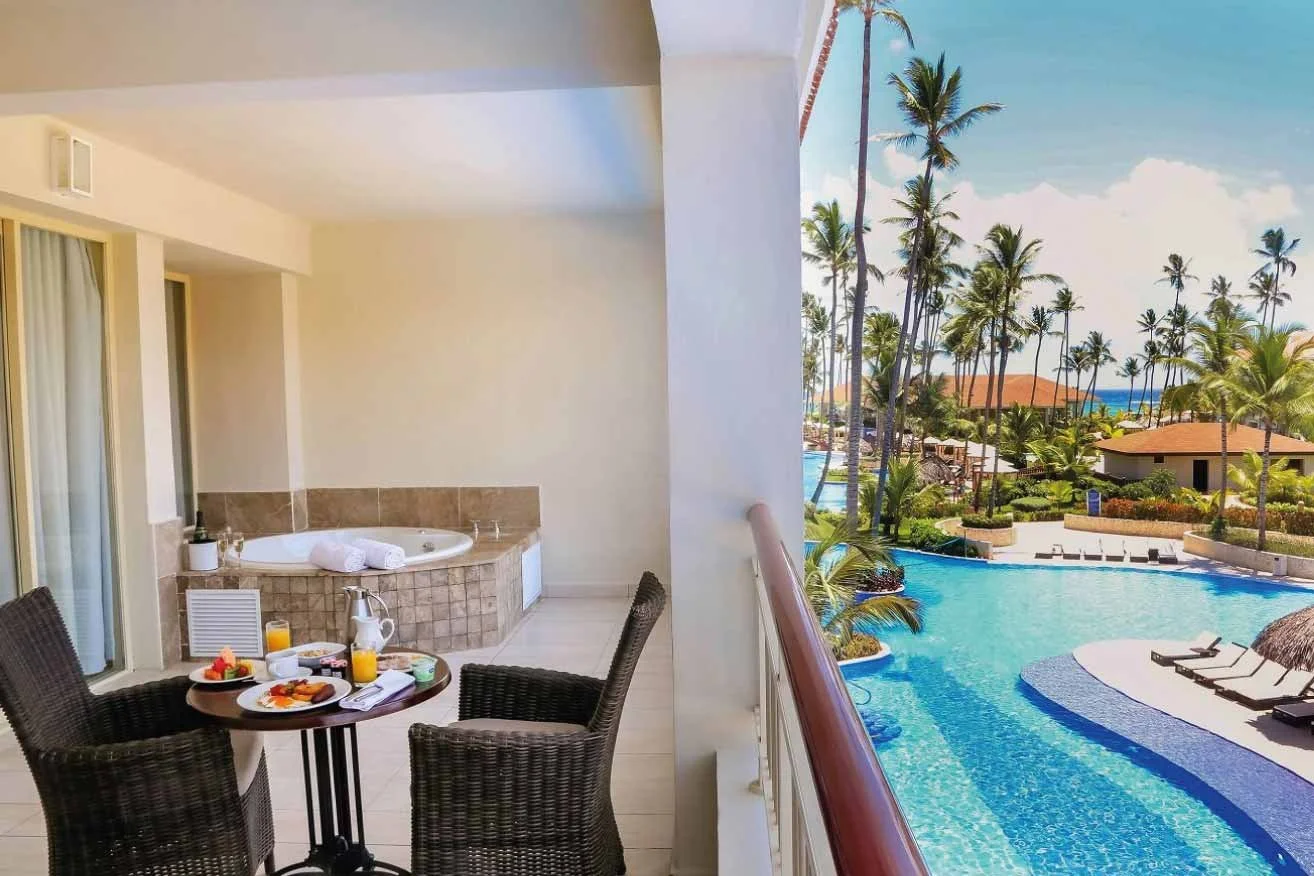 Club-Room-One-Bedroom-Suite-Terrace.jpg
