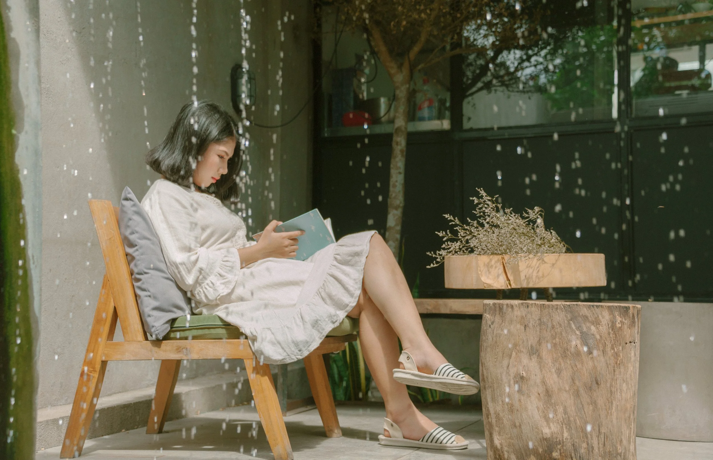 THE ART OF DE-STRESSING