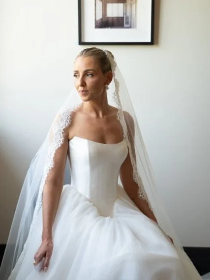 DANA

A conservative and progressive treatment journey focused on creating a smooth, radiant canvas for this absolutely gorgeous bride! 

Thank you so much for trusting me throughout your journey 🤍

Suki x