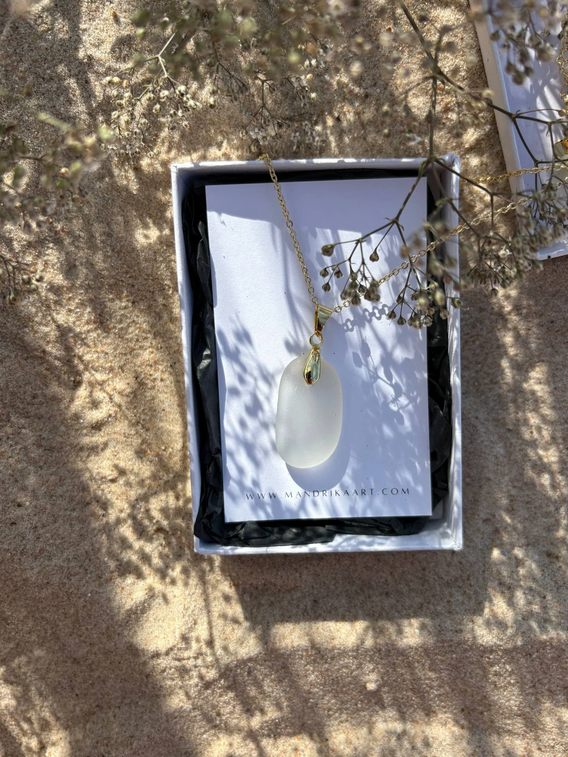 White-sea-stone-4.jpg