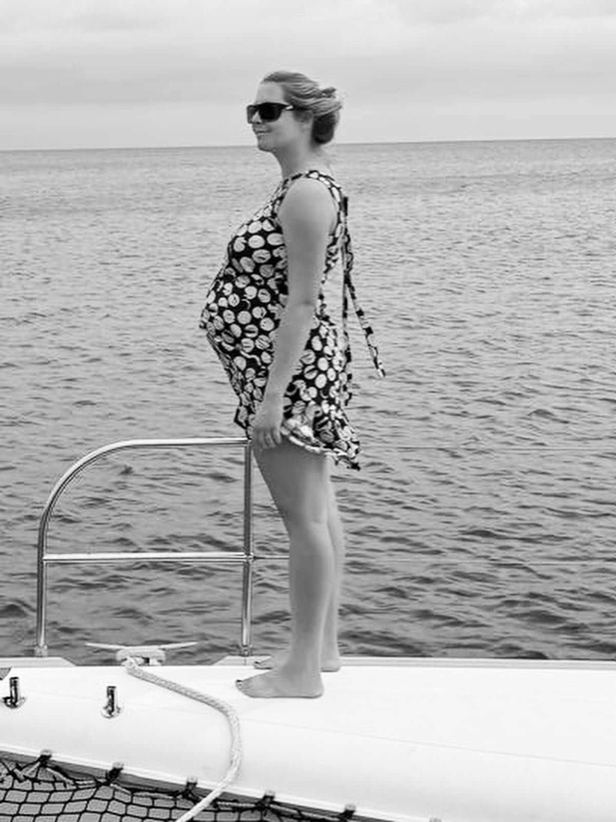 Hier j&rsquo;ai assist&eacute; au d&eacute;part de la @laminitransat du c&ocirc;t&eacute; de ceux qui restent &agrave; terre. &Eacute;trange sentiment apr&egrave;s avoir &eacute;t&eacute; sur la ligne il y a 2 ans et &agrave; la barre de @nicomatic_o