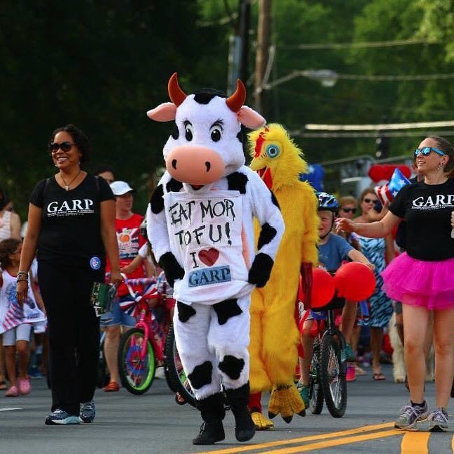 Join GARP this weekend in the @inmanparkfest Parade!
Have fun and help spread a message of #compassion! RSVP here: https://www.meetup.com/Georgia-Animal-Rights-and-Protection/events/260405510/  #loveallanimals #fortheanimals #animalrights