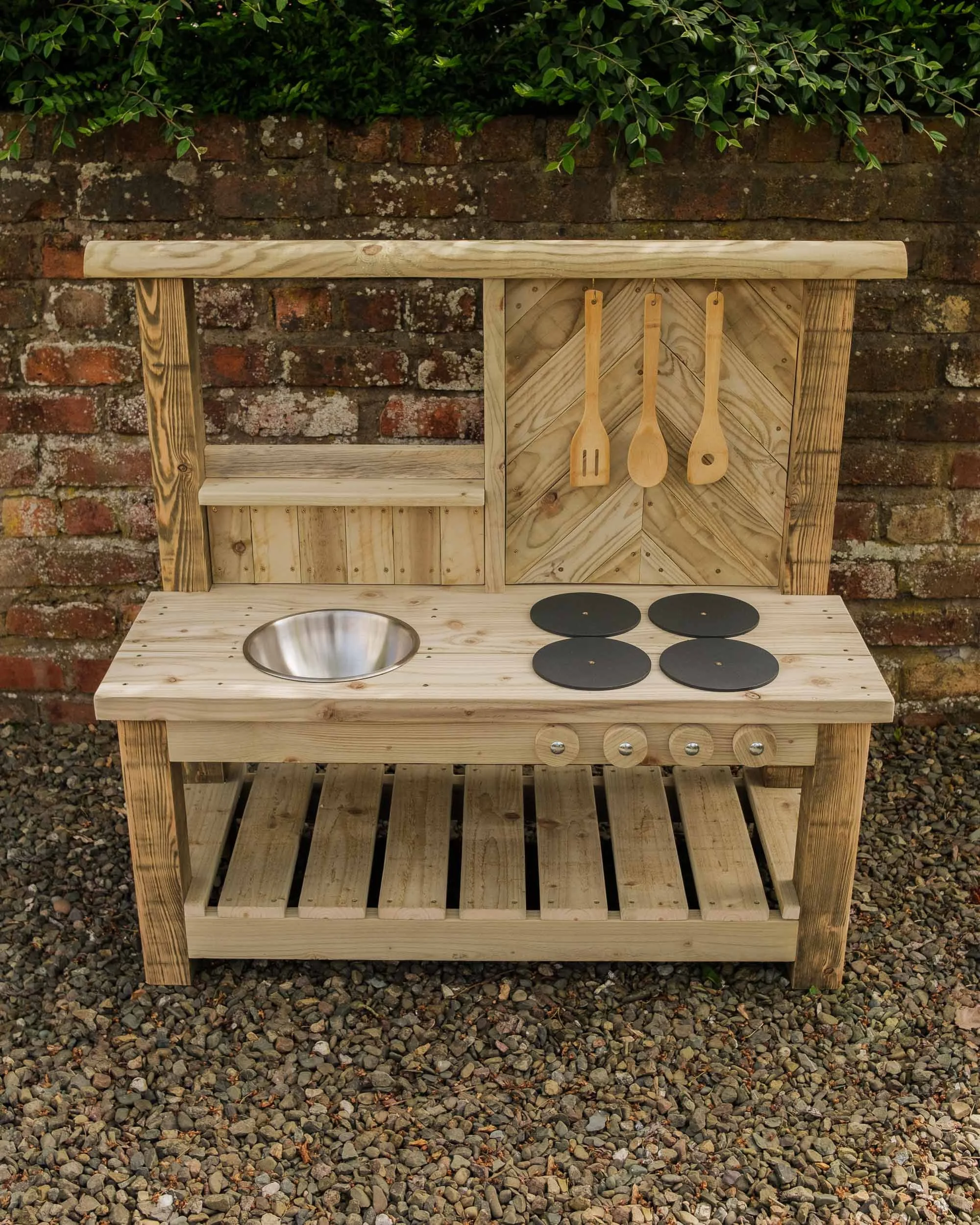grovewood-handcrafted-wooden-mud-kitchen-shropshire-top--DSCF1860.jpg