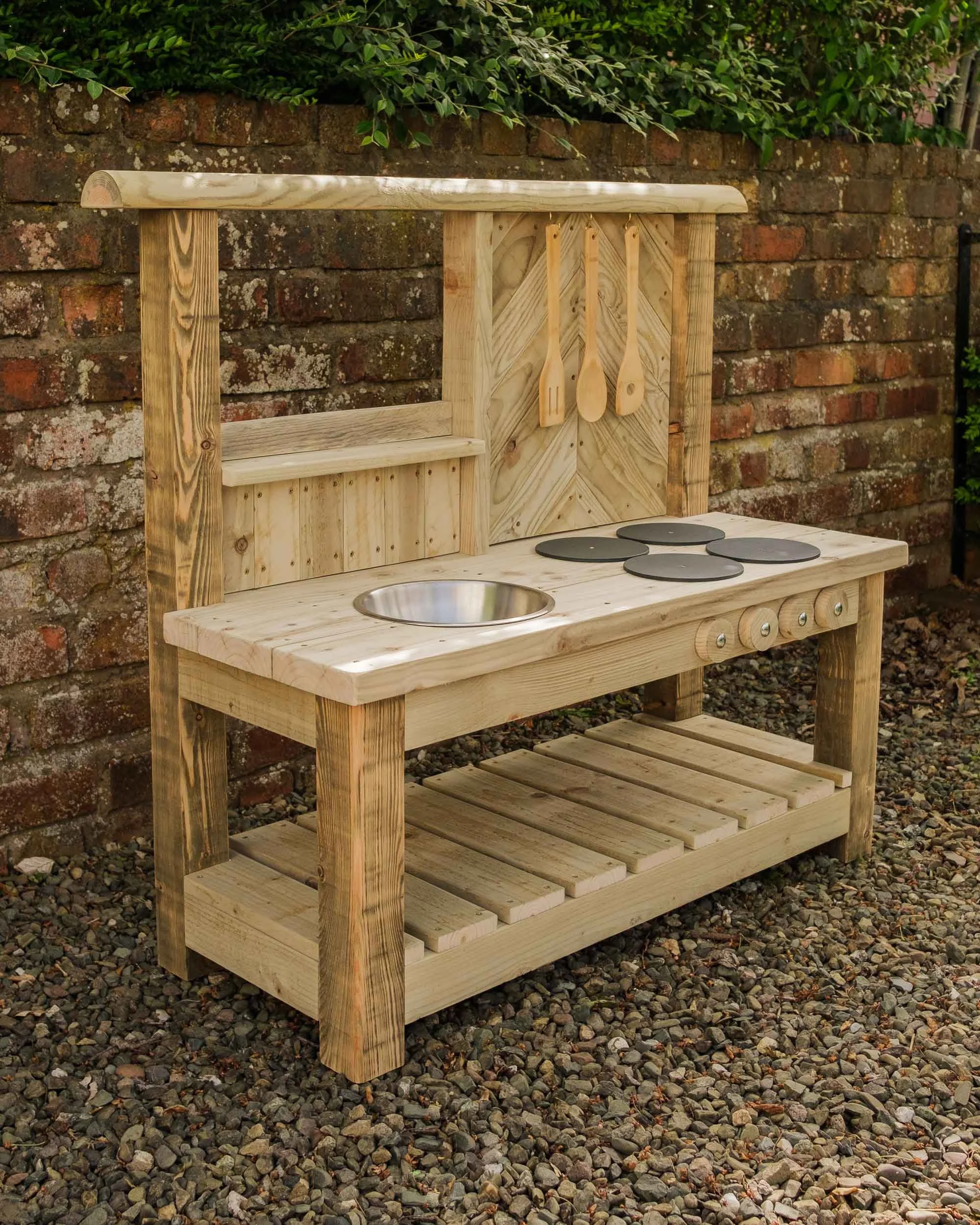 grovewood-handcrafted-wooden-mud-kitchen-shropshire-left--DSCF1850.jpg