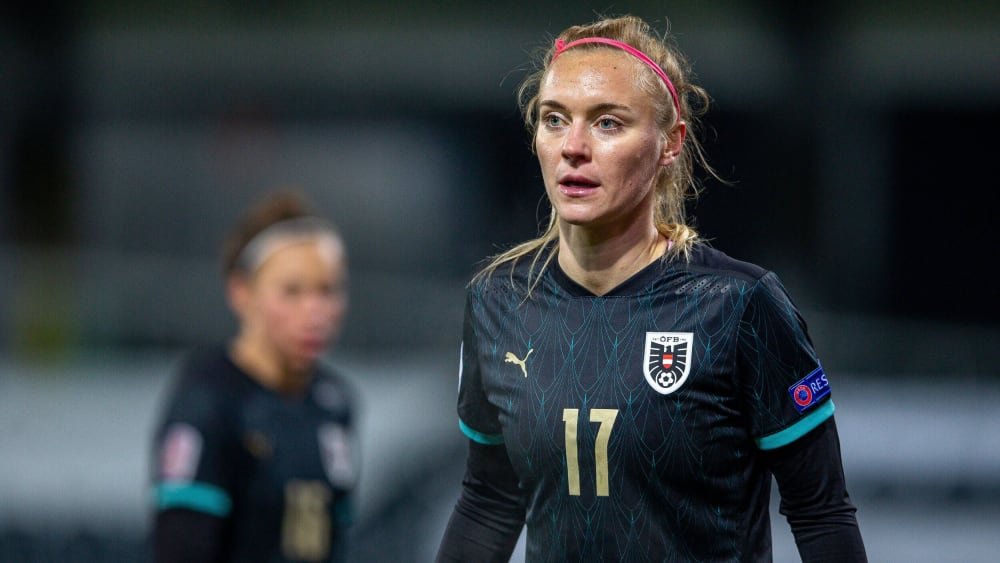 Houston Dash sign Austrian national team captain Sarah Puntigam