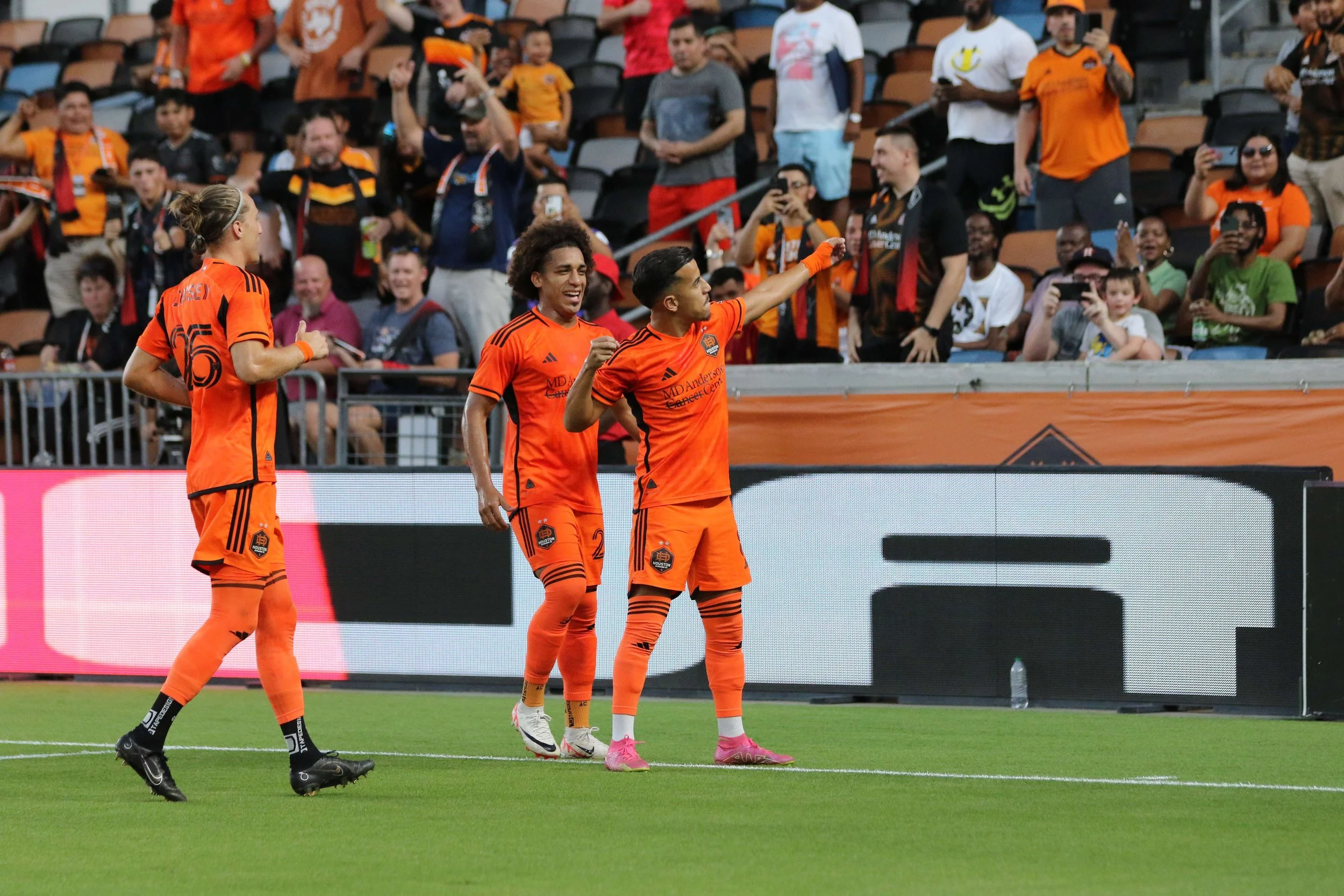 Four first half goals power Dynamo to convincing win over Timbers