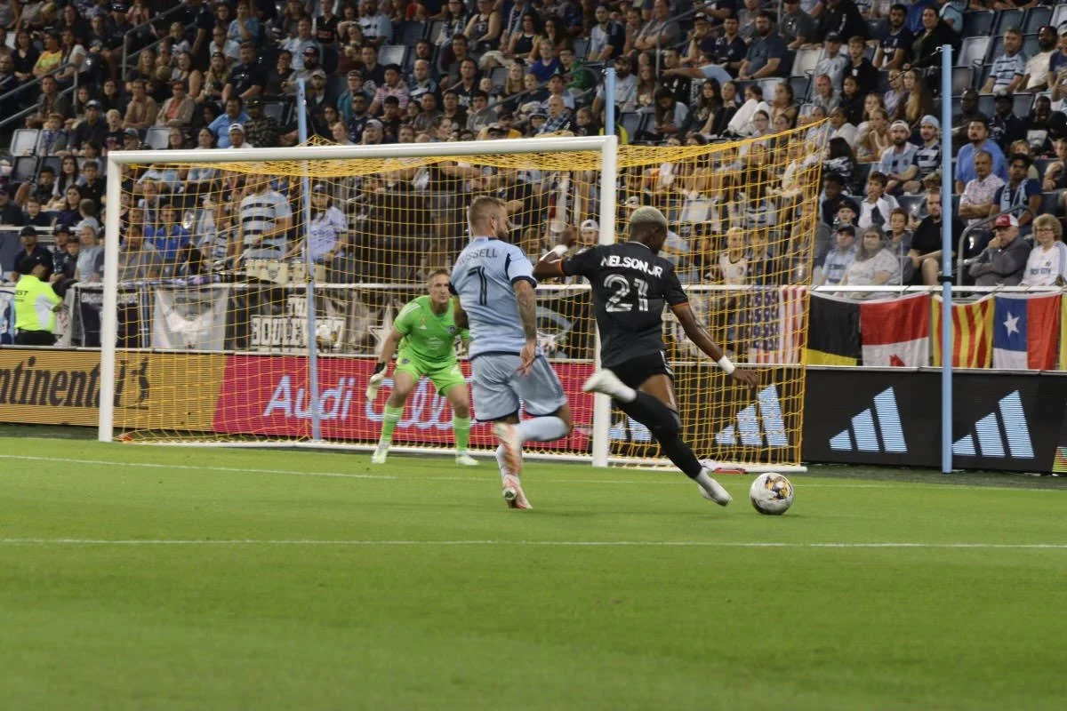 Dynamo unbeaten run ended by 10 man Sporting Kansas City