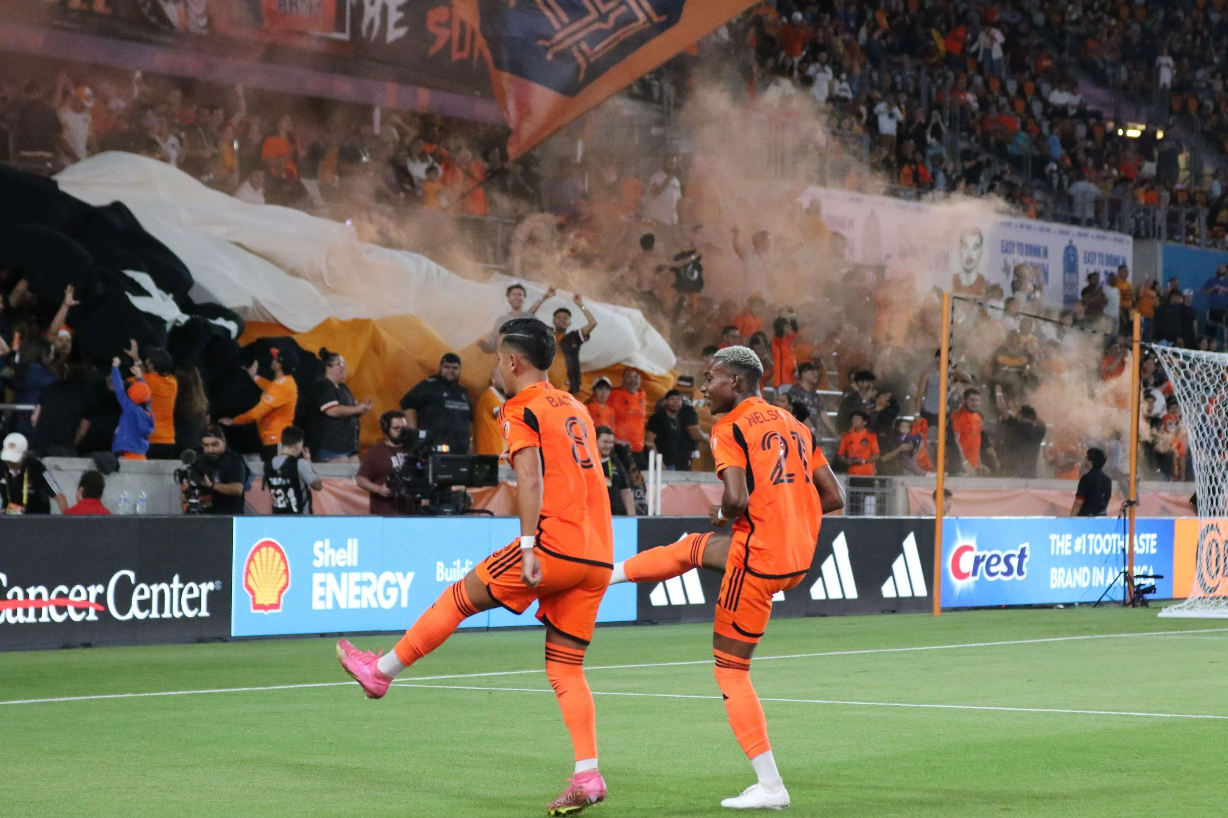 First half barrage sends Houston Dynamo to 5-1 win over Colorado Rapids