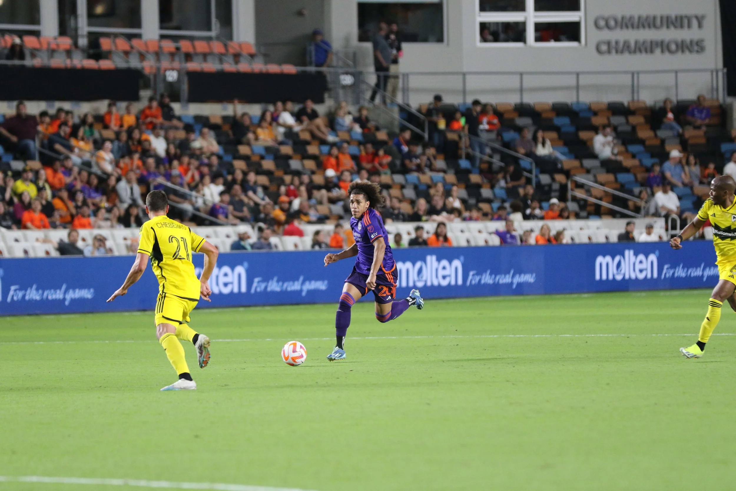 Crew drop Dynamo with last gasp winner