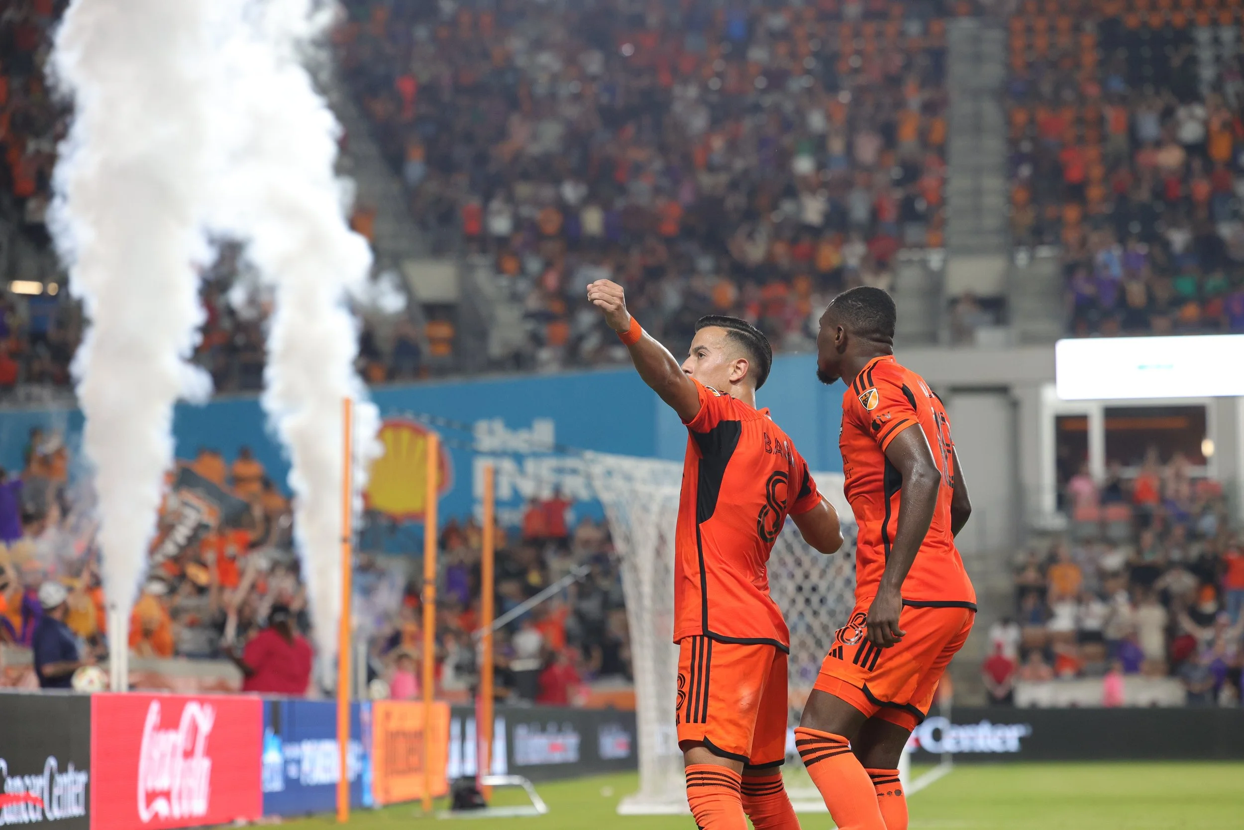 Dynamo lose lead and starting goalkeeper in 1-1 draw with Dallas